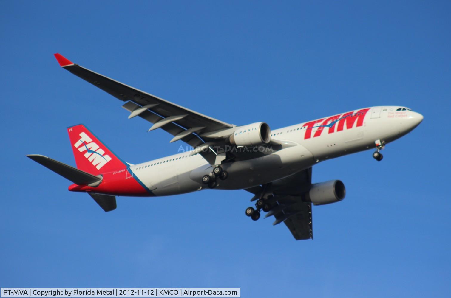 PT-MVA, 1998 Airbus A330-223 C/N 232, MCO spotting 2012