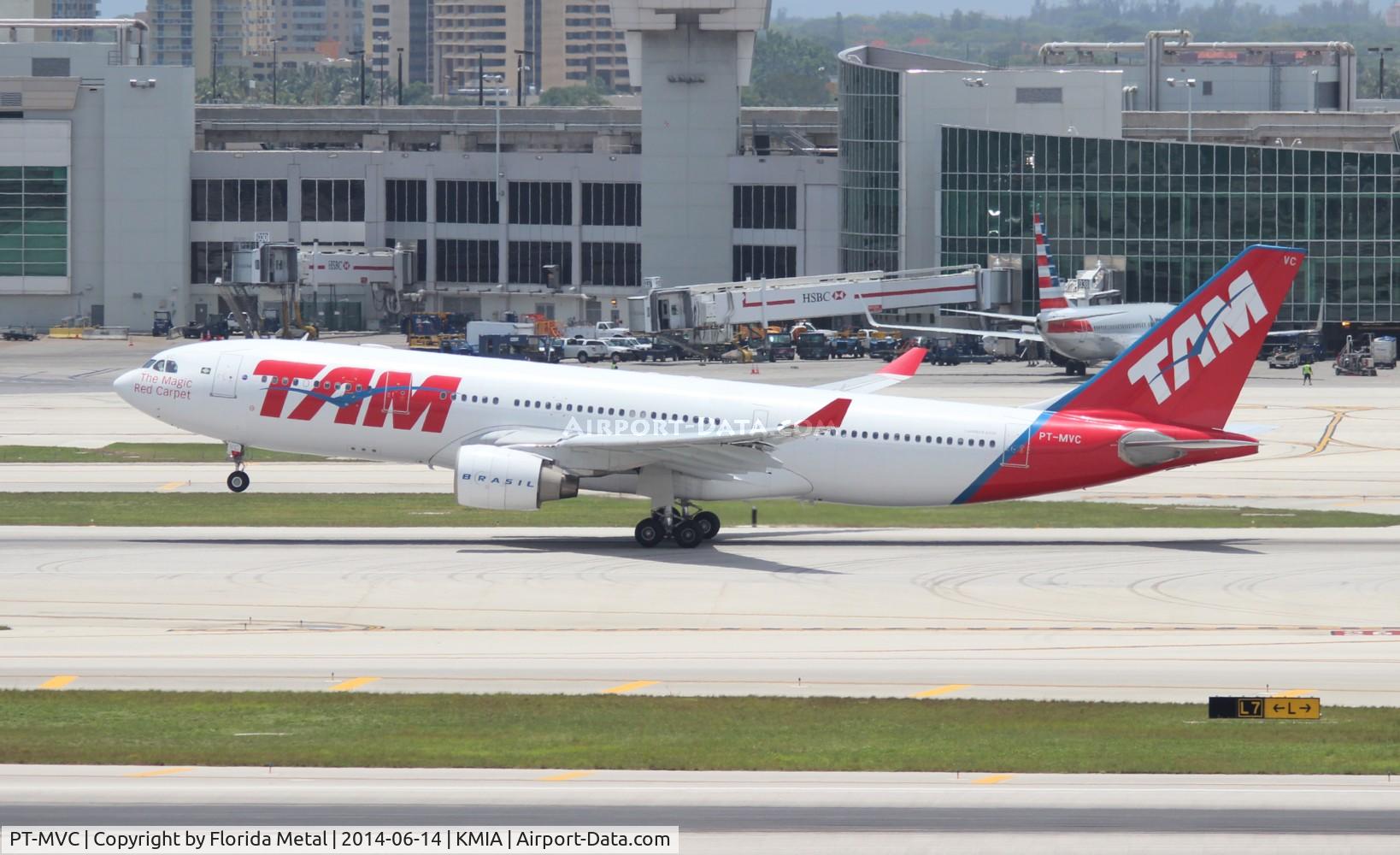 PT-MVC, 1998 Airbus A330-223 C/N 247, MIA spotting 2014