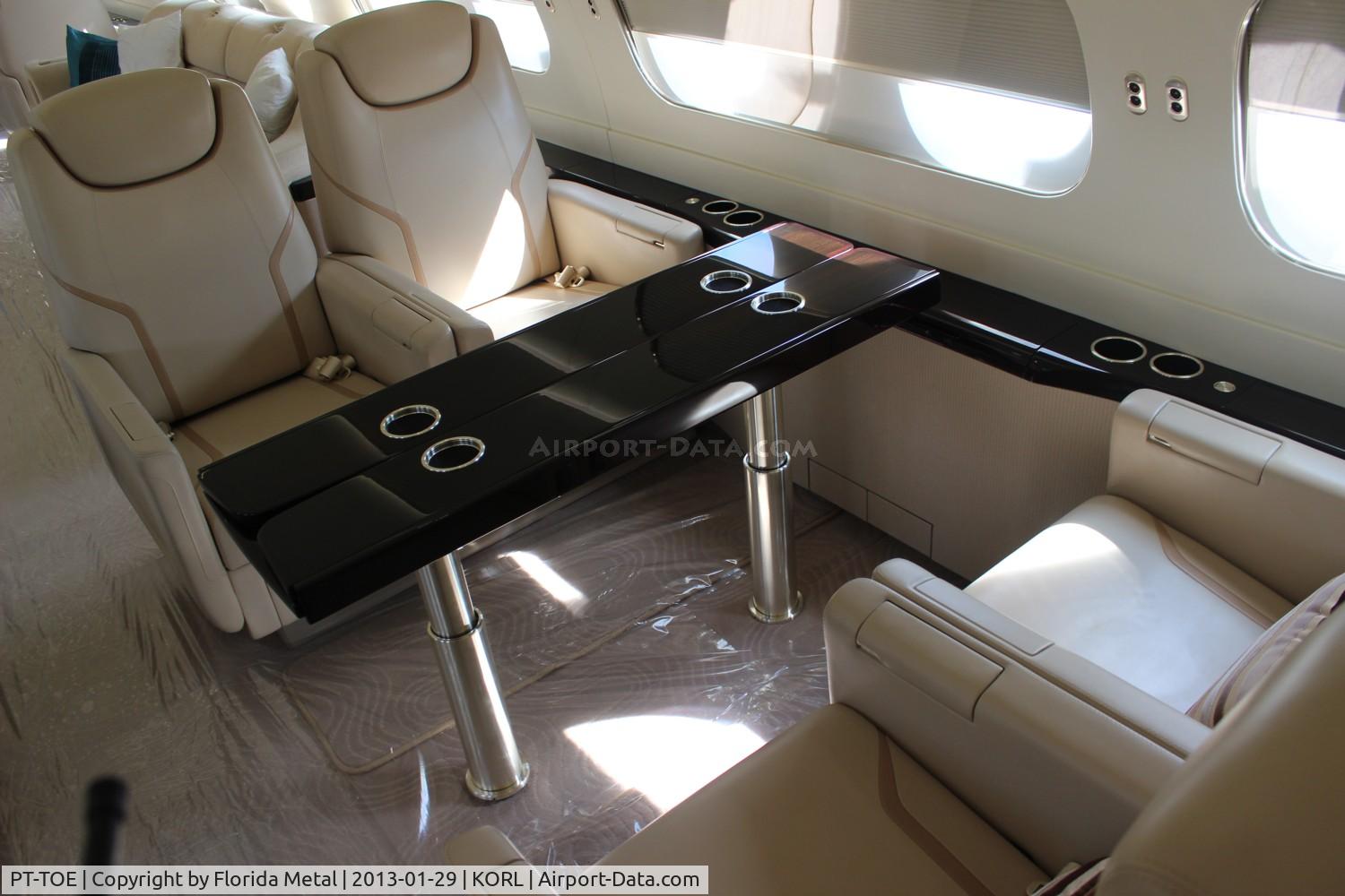 PT-TOE, Embraer ERJ-190-100ECJ Lineage 1000 C/N 19000317, NBAA ORL 2012
