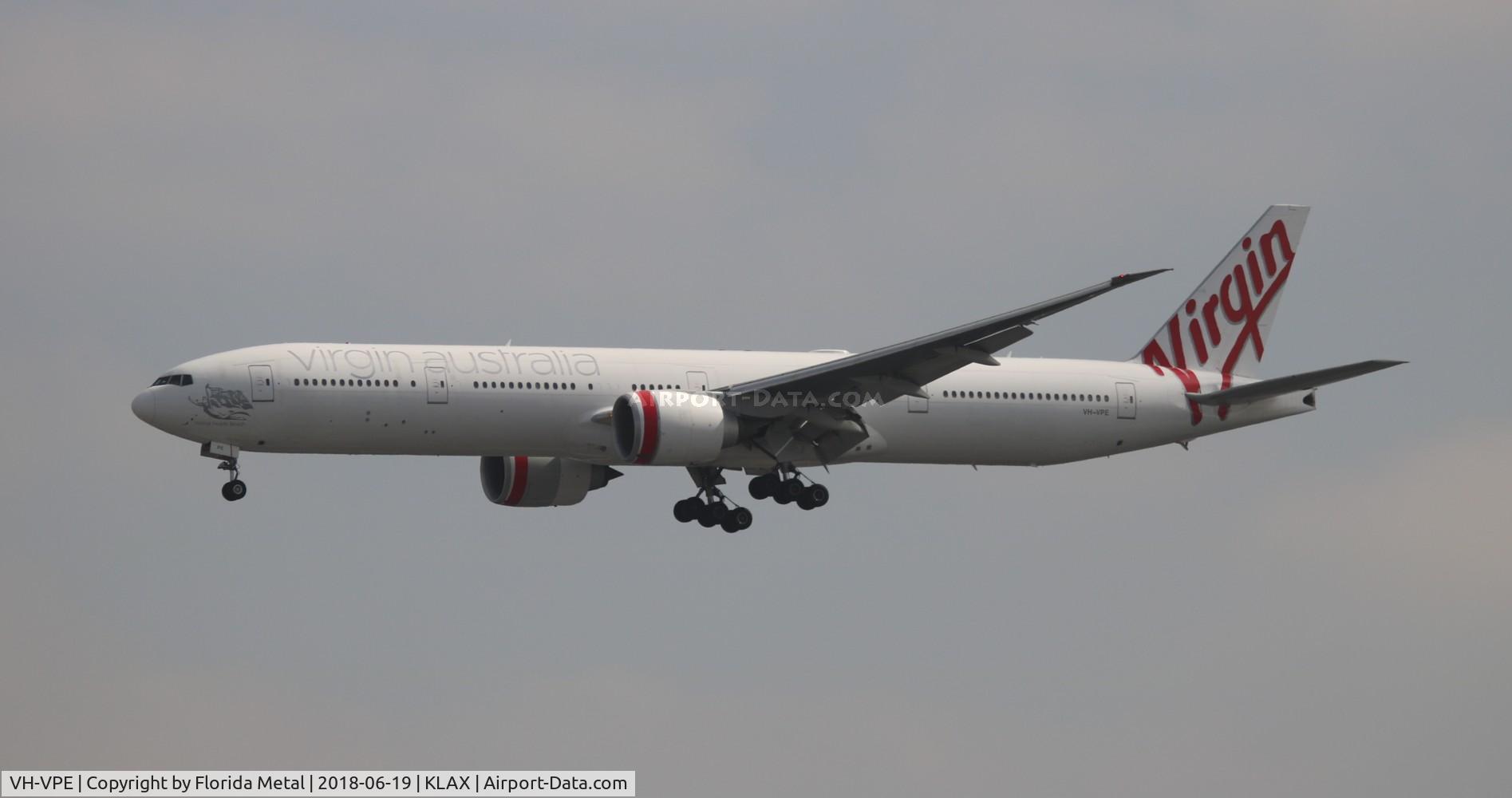VH-VPE, 2009 Boeing 777-3ZG/ER C/N 37939, LAX Spotting 2018