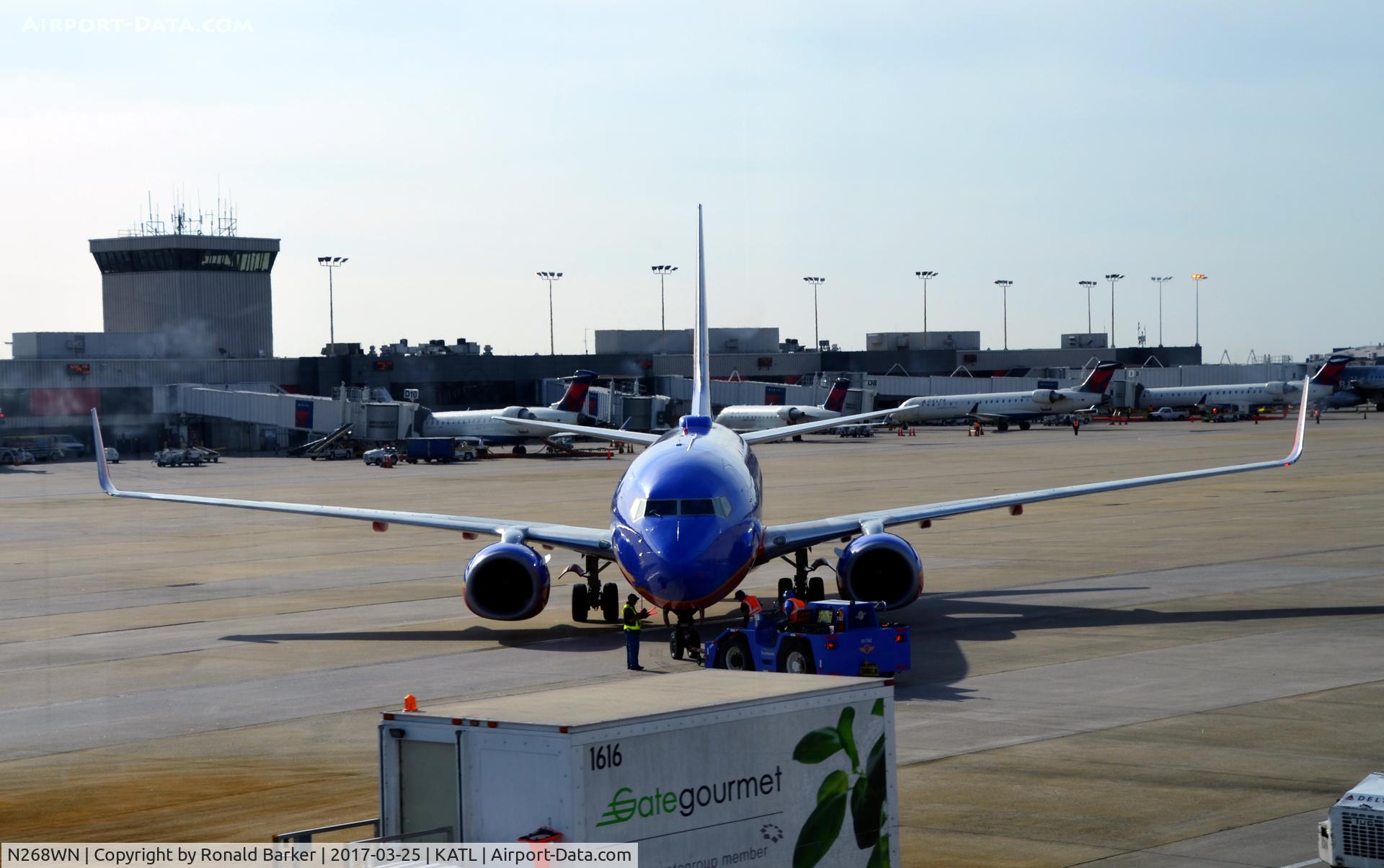 N268WN, 2007 Boeing 737-7H4 C/N 32524, Pushback Atlanta