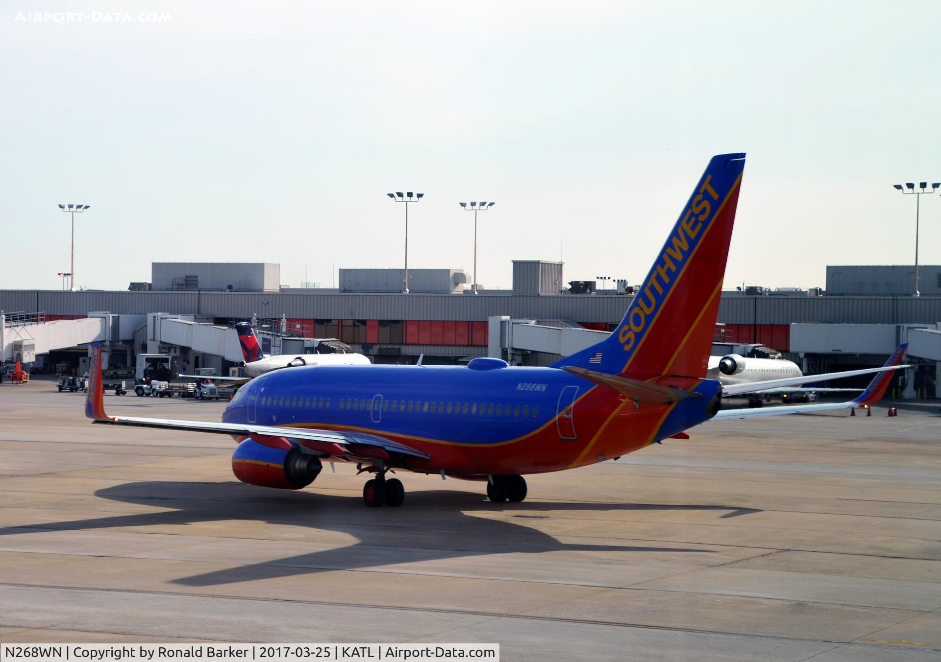 N268WN, 2007 Boeing 737-7H4 C/N 32524, Taxi Atlanta