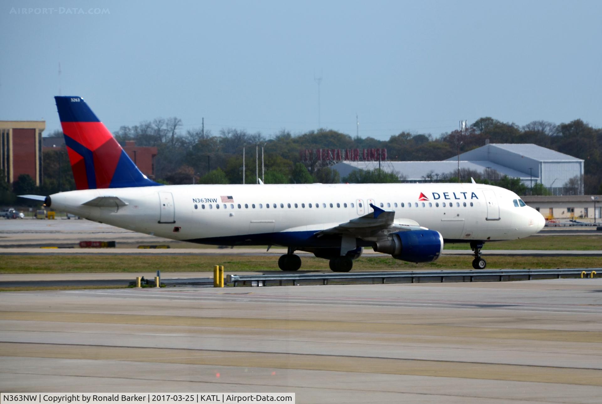 N363NW, 1998 Airbus A320-212 C/N 0923, Takeoff Atlanta
