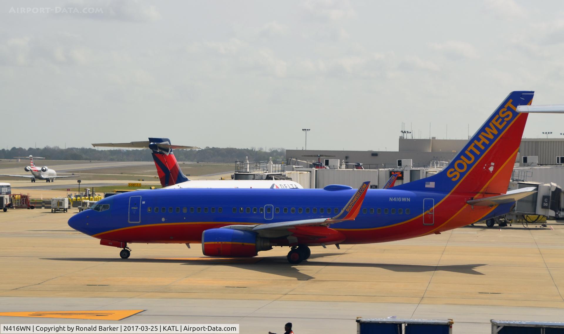 N416WN, 2001 Boeing 737-7H4 C/N 32453, Taxi Atlanta