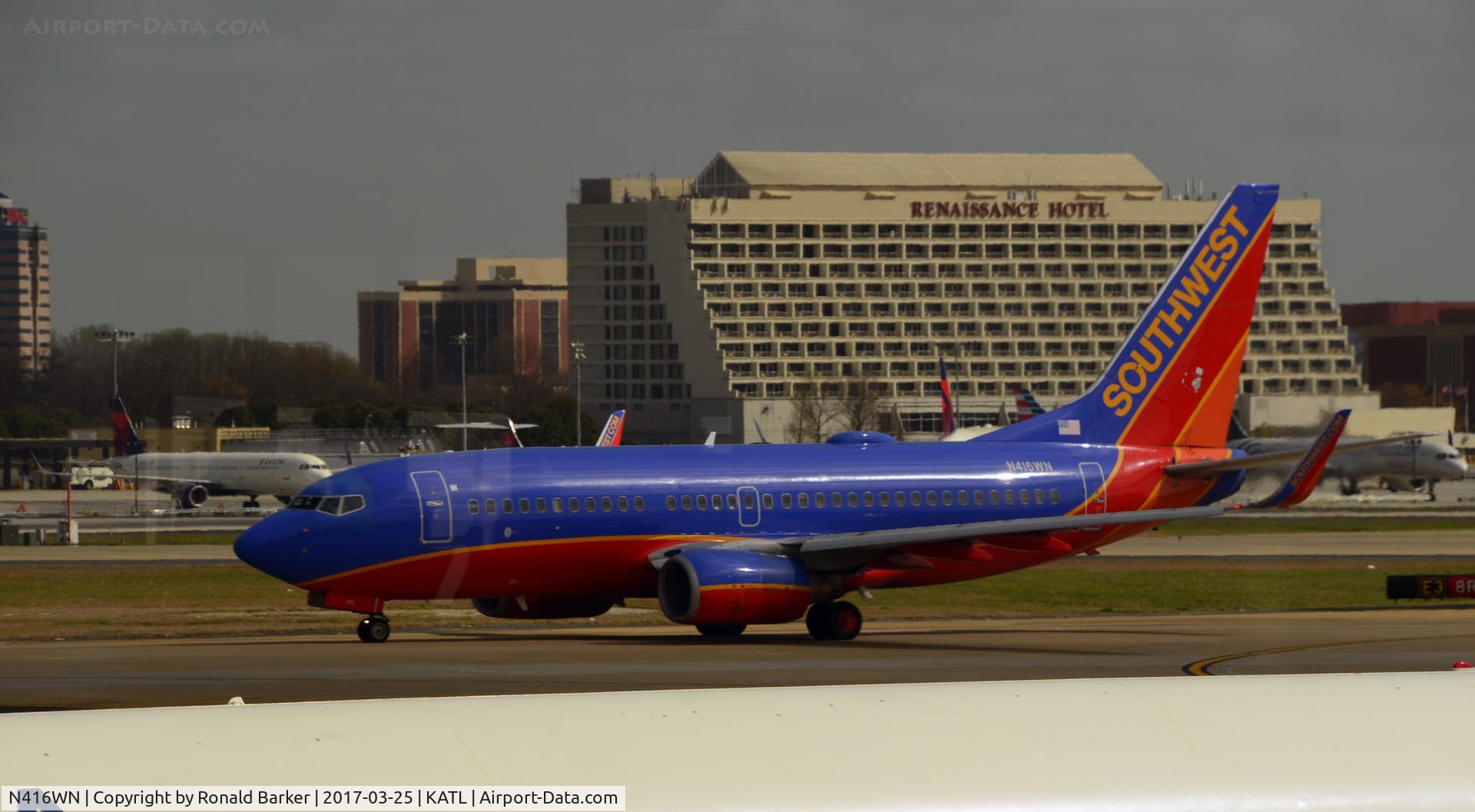 N416WN, 2001 Boeing 737-7H4 C/N 32453, Taxi Atlanta