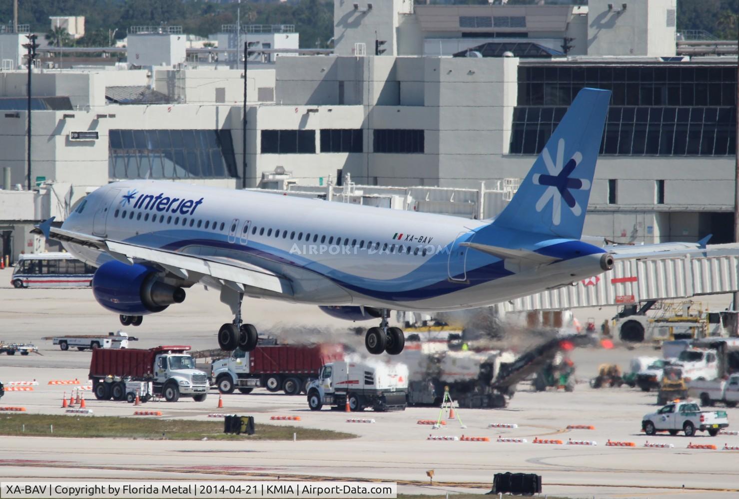 XA-BAV, 2012 Airbus A320-214 C/N 5372, MIA spotting 2014