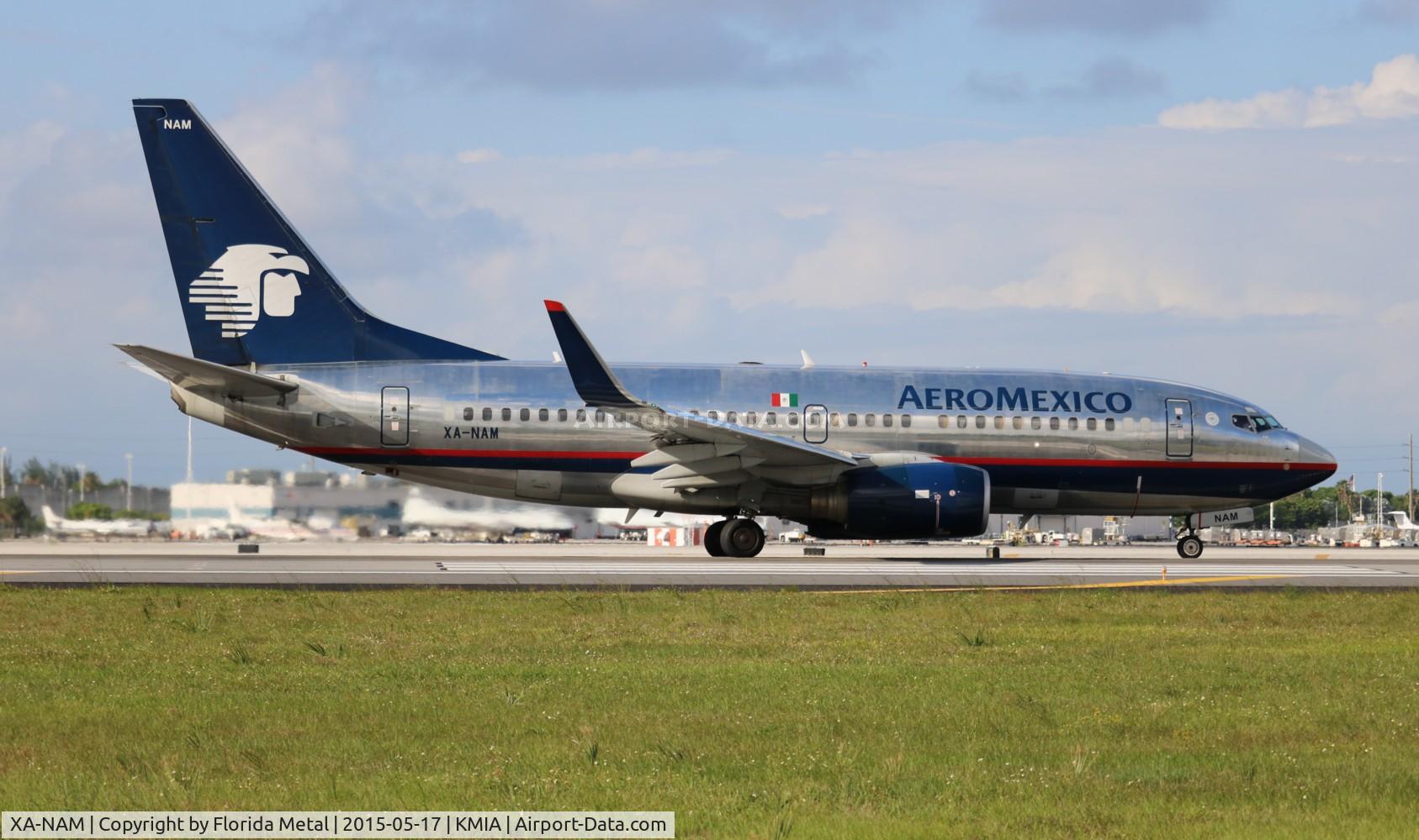 XA-NAM, 2004 Boeing 737-752 C/N 33790, MIA spotting 2015