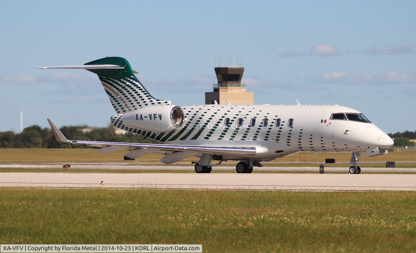 XA-VFV, Bombardier Challenger 300 (BD-100-1A10) C/N 20427, NBAA ORL 2014
