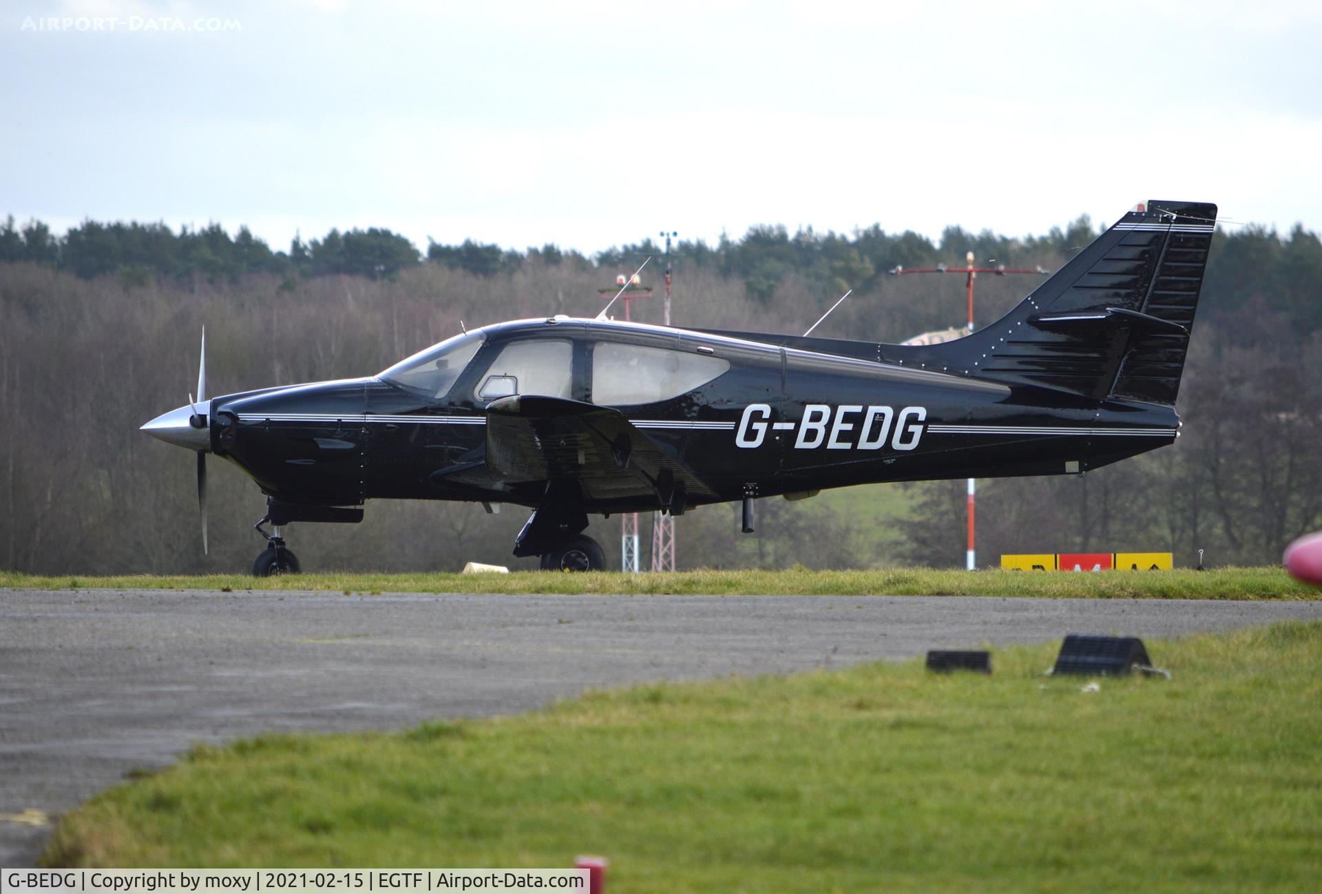 G-BEDG, 1976 Rockwell International 112 Commander C/N 482, Rockwell International 112 at Fairoaks.