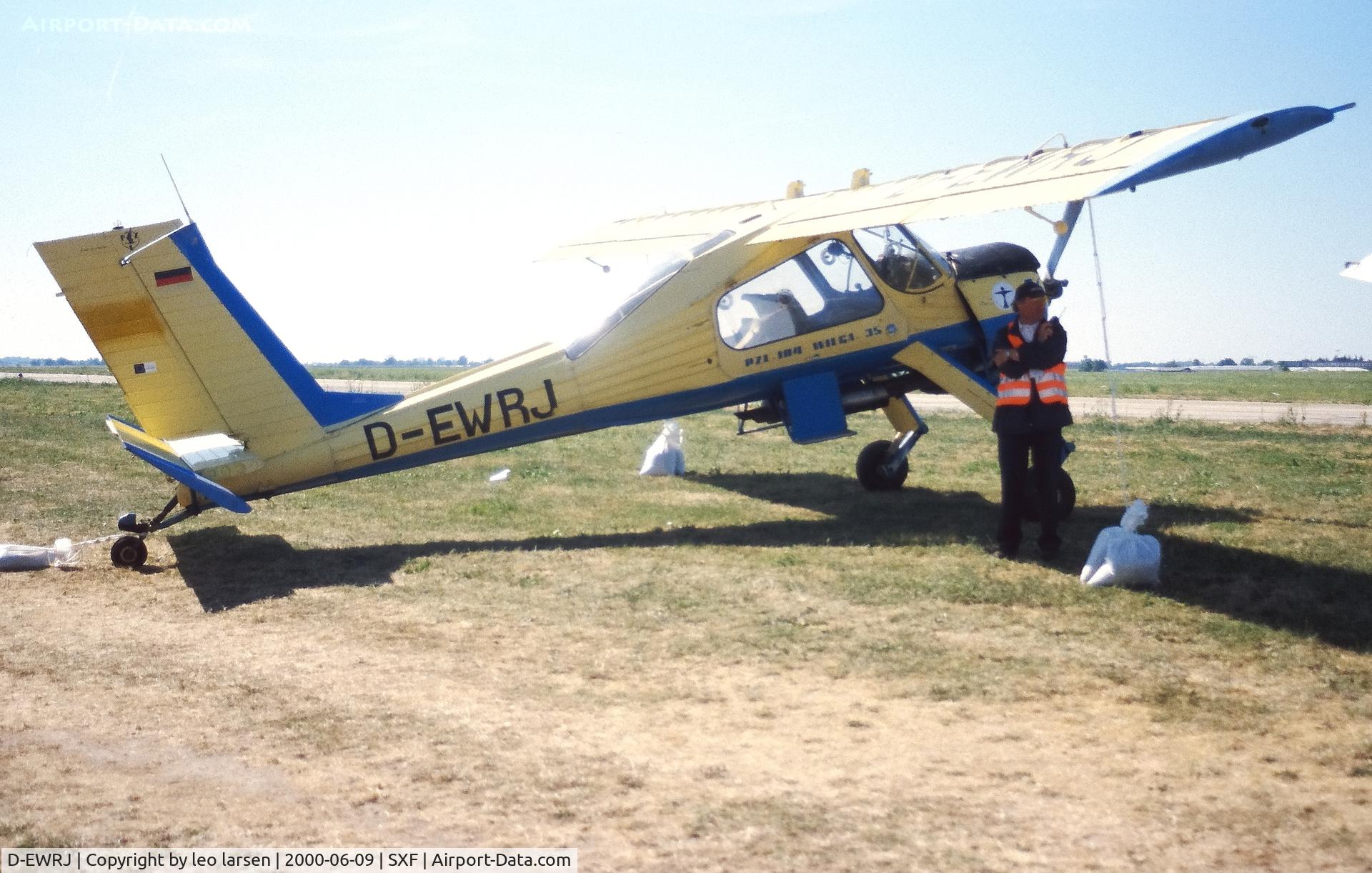 D-EWRJ, 1978 PZL-Okecie PZL-104 Wilga 35A C/N 107338, Berlin Air Show 9.6.2000
