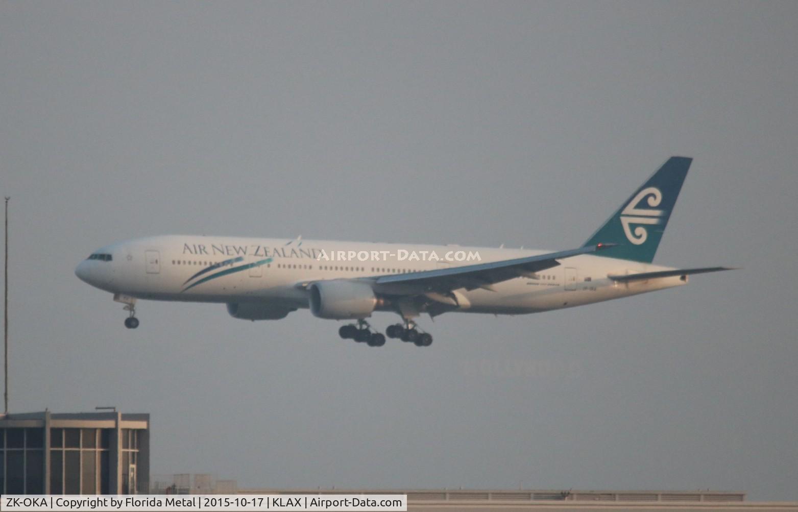 ZK-OKA, 2005 Boeing 777-219/ER C/N 29404, LAX spotting 2015