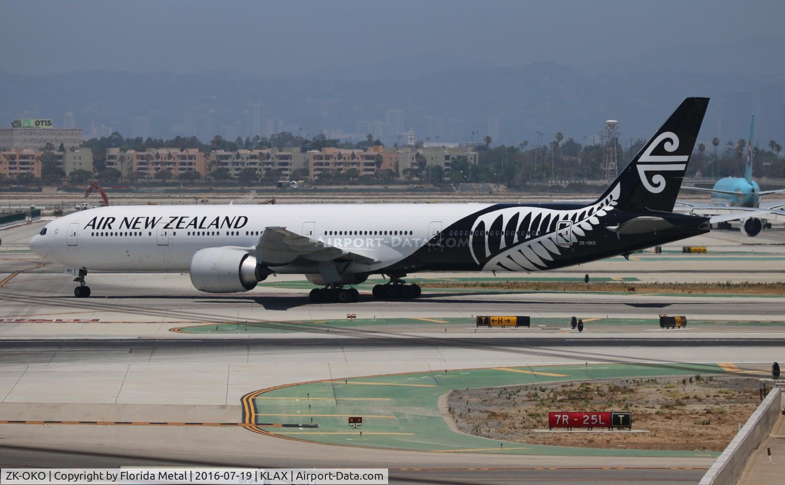 ZK-OKO, 2011 Boeing 777-306/ER C/N 38407, LAX Spotting 2016