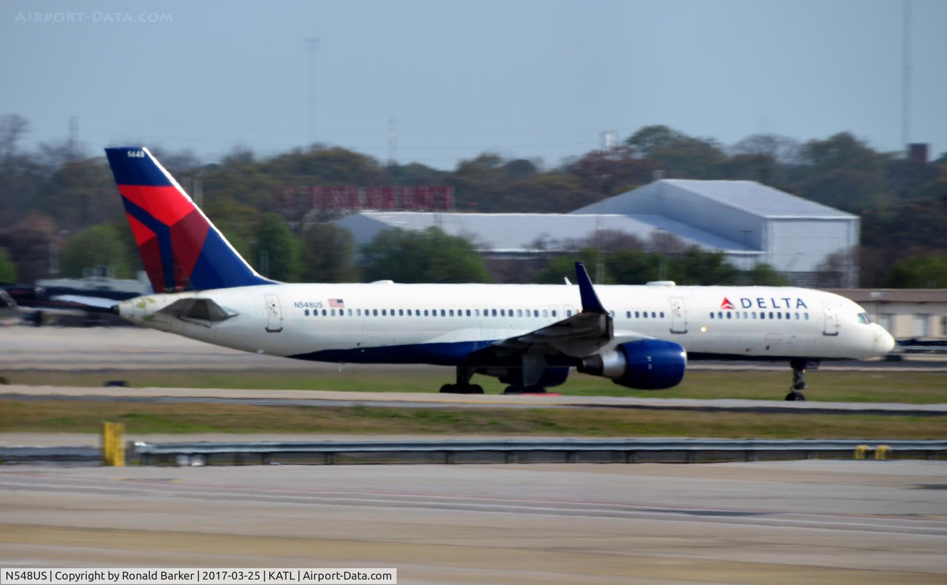 N548US, 1996 Boeing 757-251 C/N 26495, Taxi Atlanta