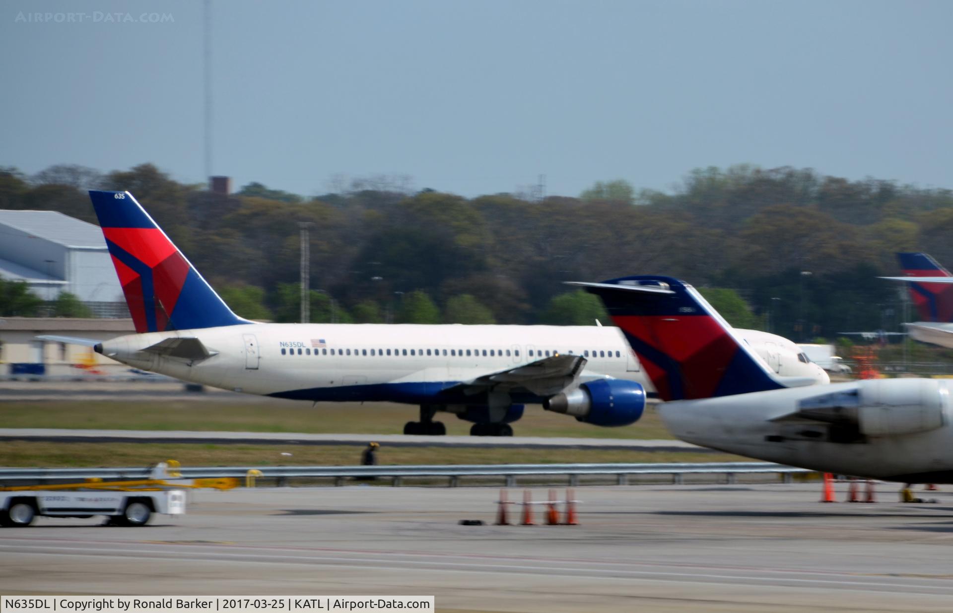 N635DL, 1988 Boeing 757-232 C/N 23762, Takeoff Atlanta