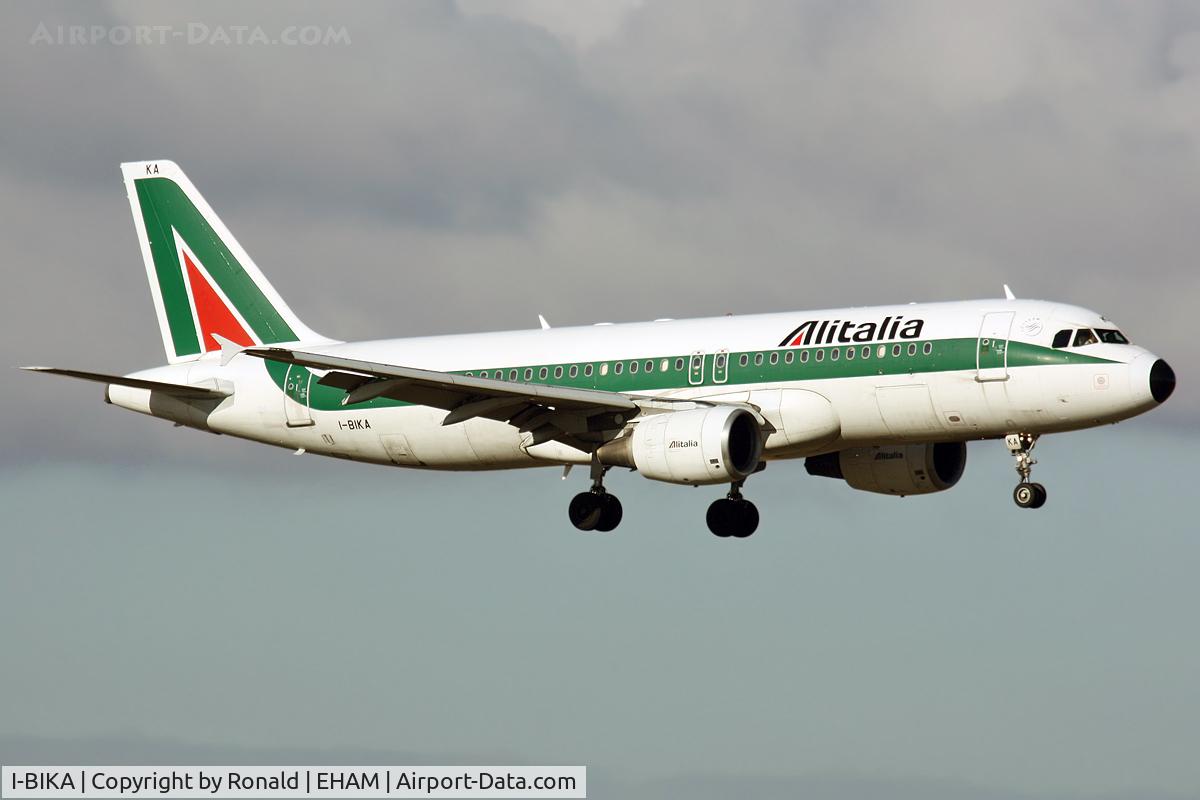 I-BIKA, 1999 Airbus A320-214 C/N 951, at spl