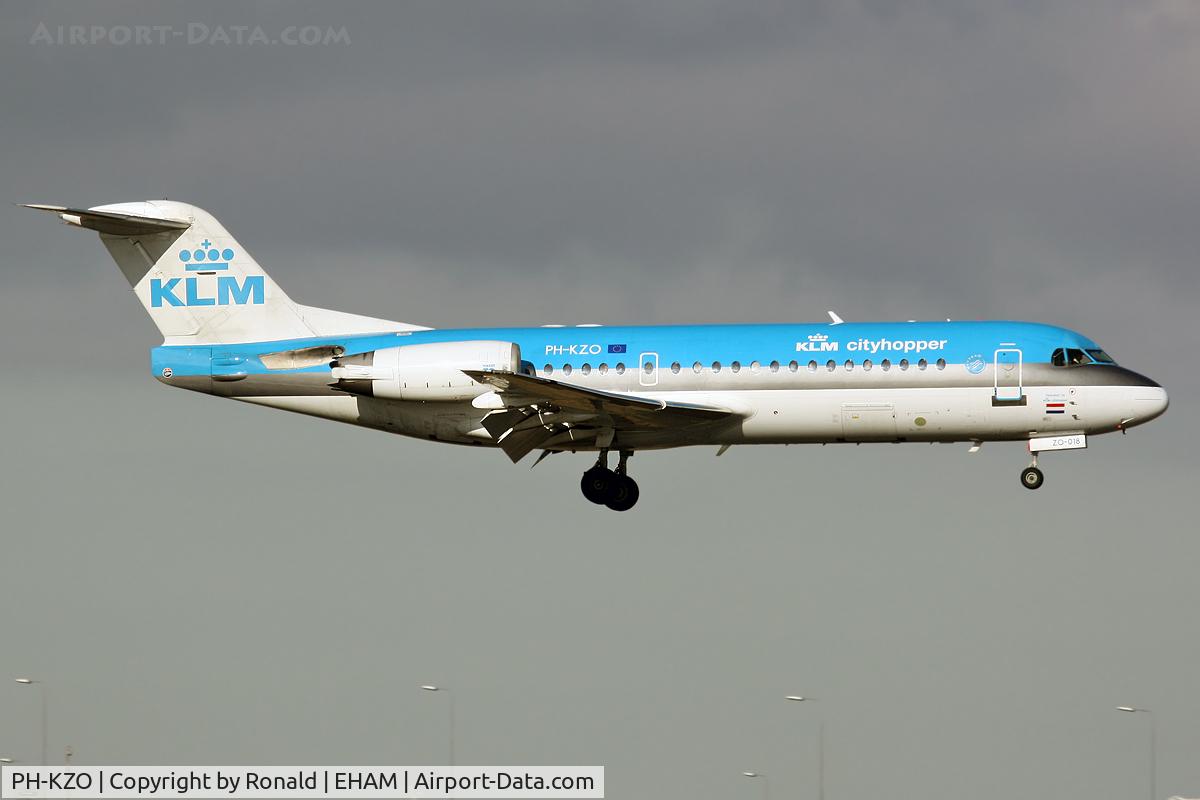PH-KZO, 1995 Fokker 70 (F-28-0070) C/N 11538, at spl