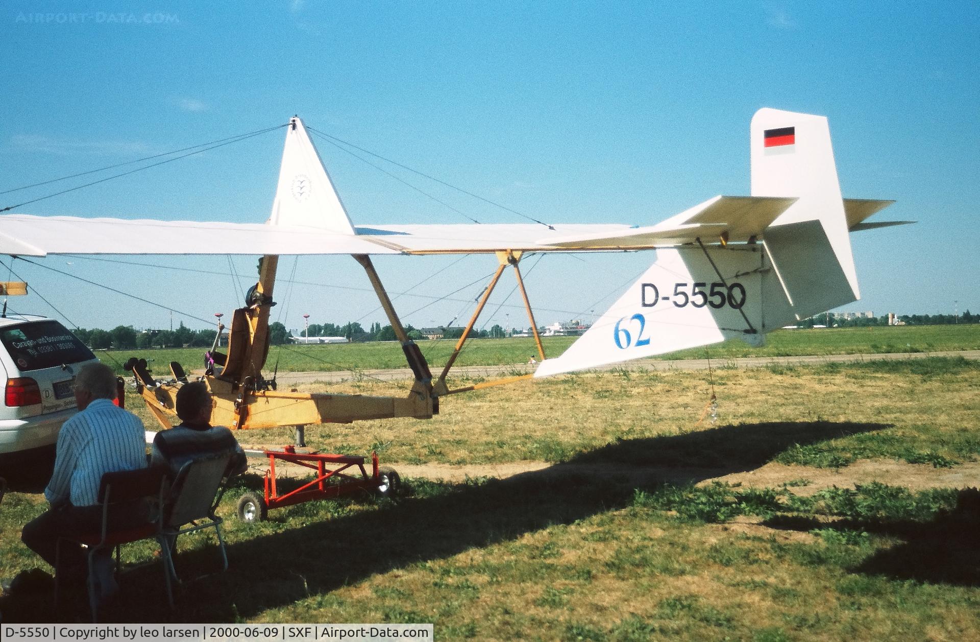 D-5550, 1938 Schneider SG-38 Schulgleiter C/N 0010, Berlin ILA 9.6.2000