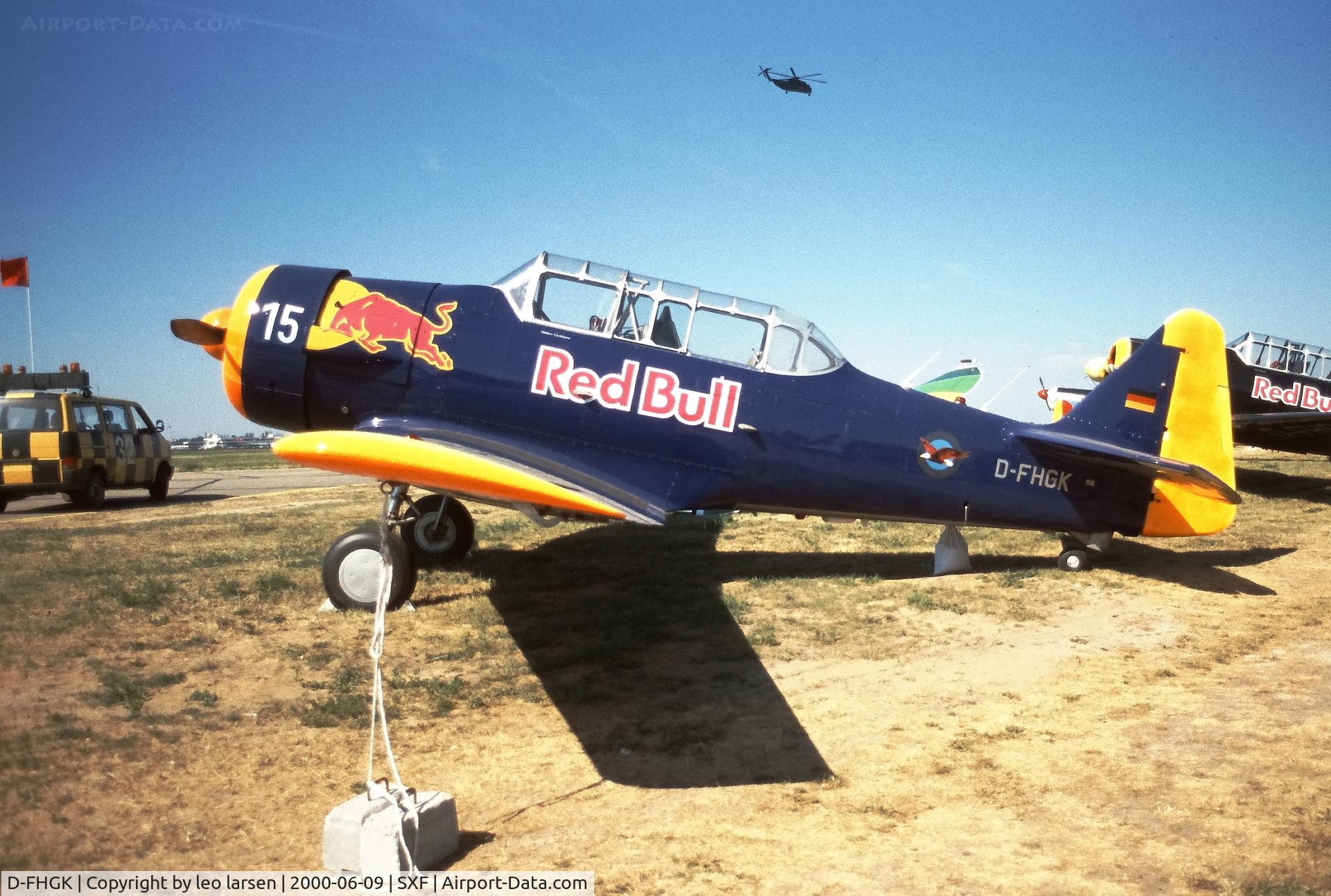 D-FHGK, 1942 Noorduyn AT-16 Harvard IIB C/N 14A-324, Berlin ILA 9.6.2000