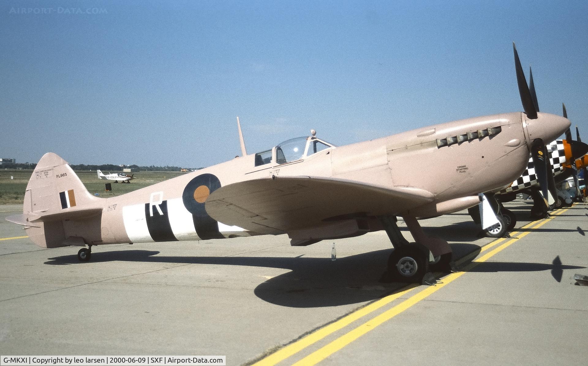 G-MKXI, 1944 Supermarine 365 Spitfire PR.XI C/N 6S/504719, Berlin ILA 9.6.2000