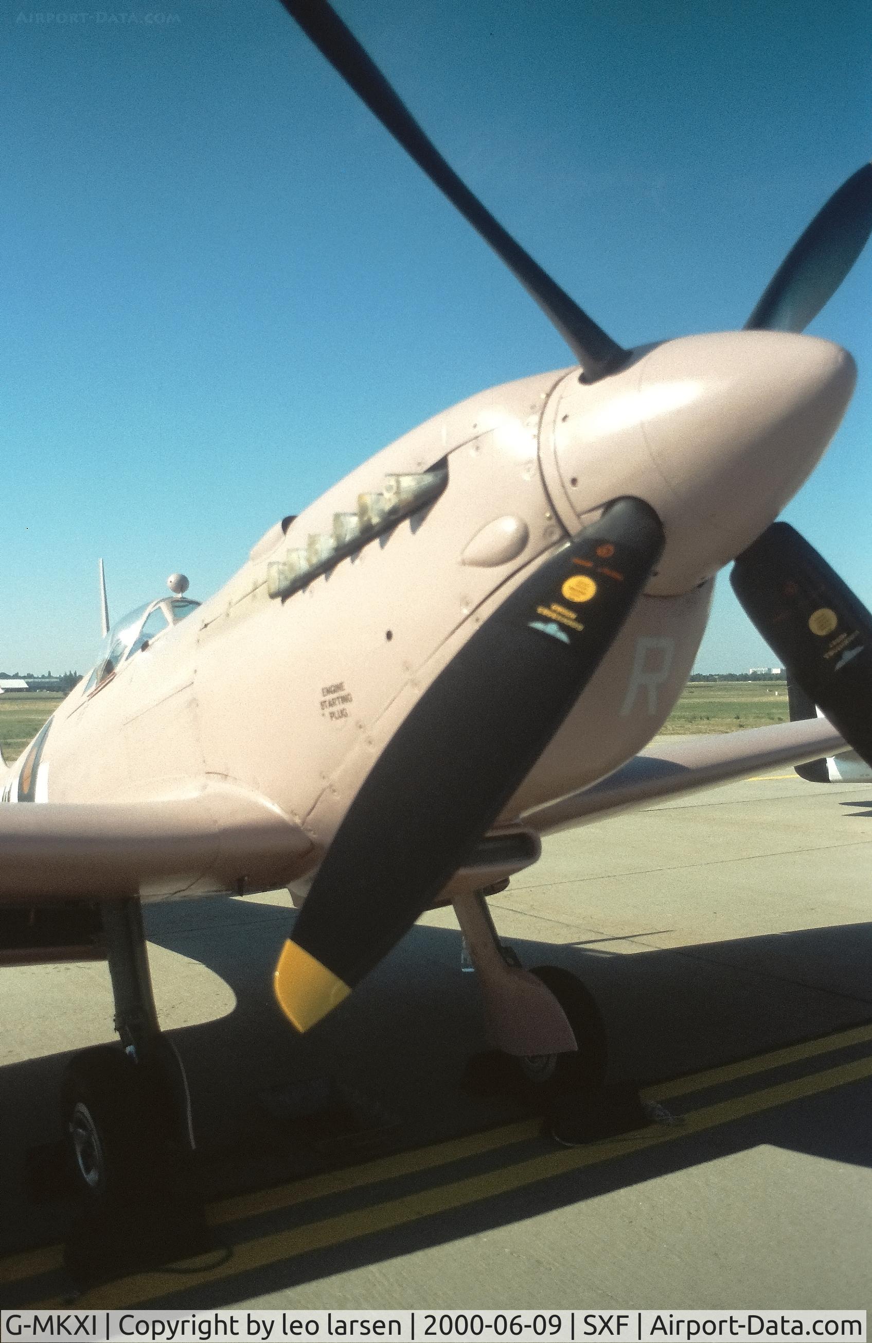 G-MKXI, 1944 Supermarine 365 Spitfire PR.XI C/N 6S/504719, Berlin ILA 9.6.2000