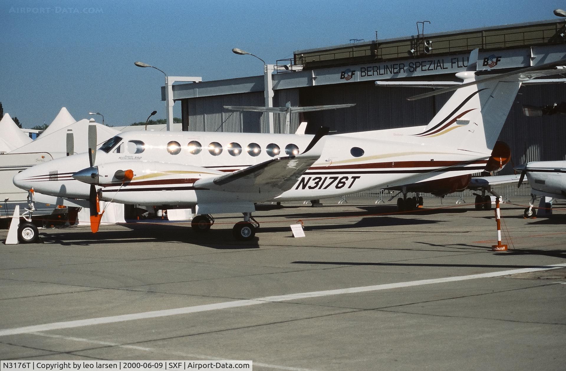 N3176T, Raytheon Aircraft Company B300 C/N FL-276, Berlin ILA 9.6.2000