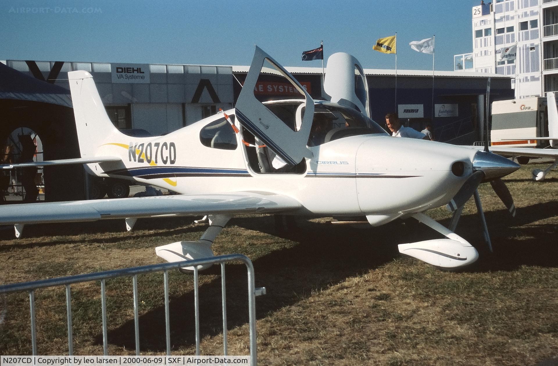 N207CD, 1999 Cirrus SR 20 C/N 1007, Berlin ILA 9.6.2000