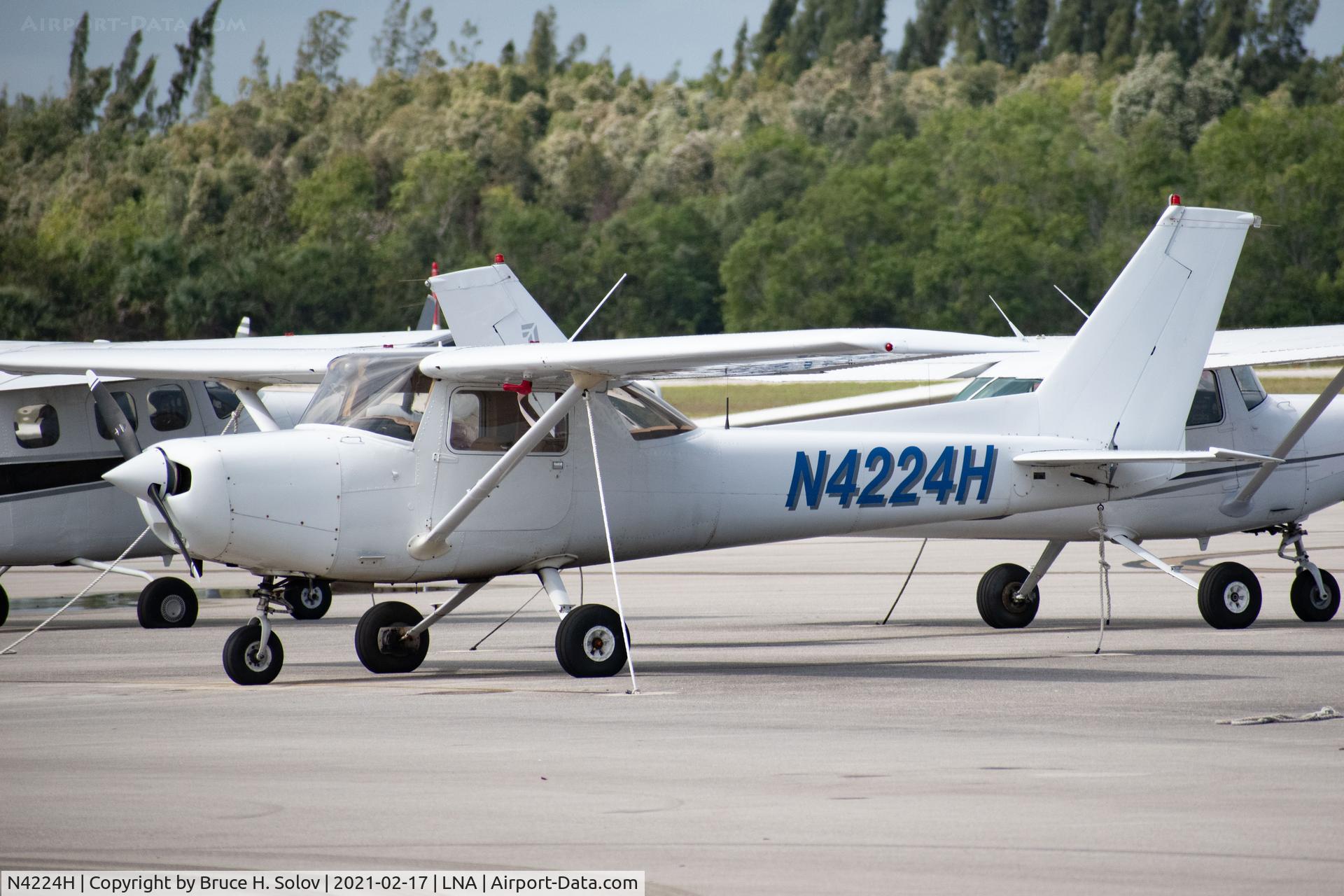 N4224H, 1978 Cessna 152 C/N 152-80324, at LNA