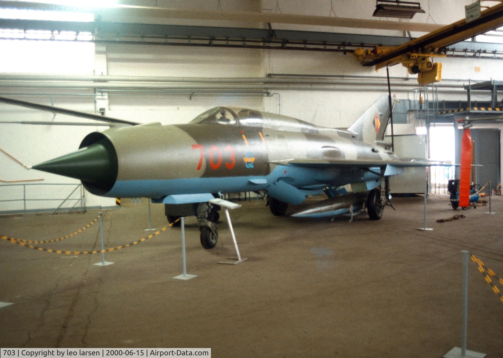 703, 1966 Mikoyan-Gurevich MiG-21PFM C/N 944006, Wernigerode Museum für Luftfahrt und Technik 15.6.2000