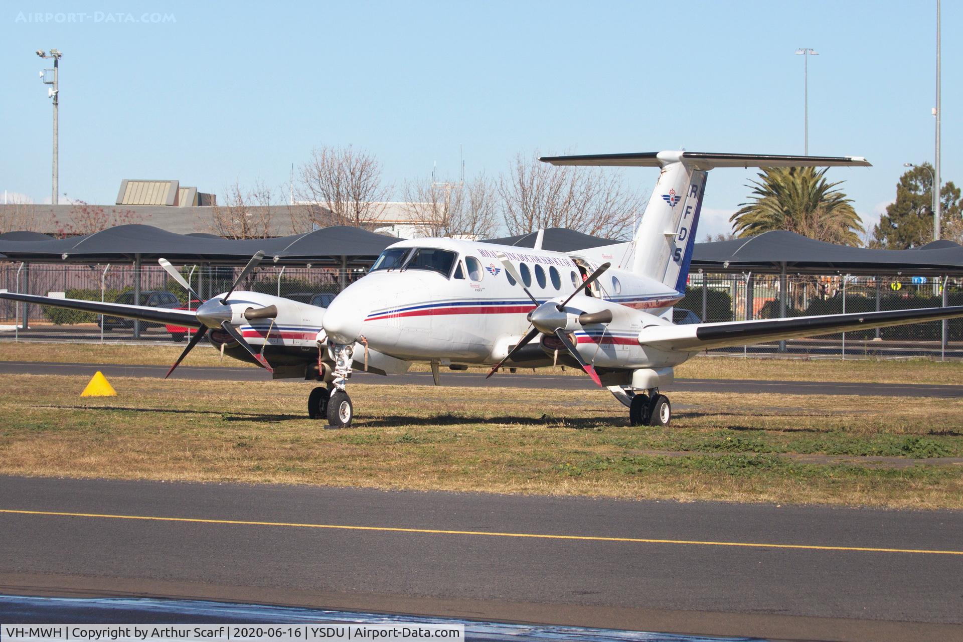 VH-MWH, 2008 Beechcraft B200 King Air C/N BB-2003, DUBBO Airport NSW June 2020