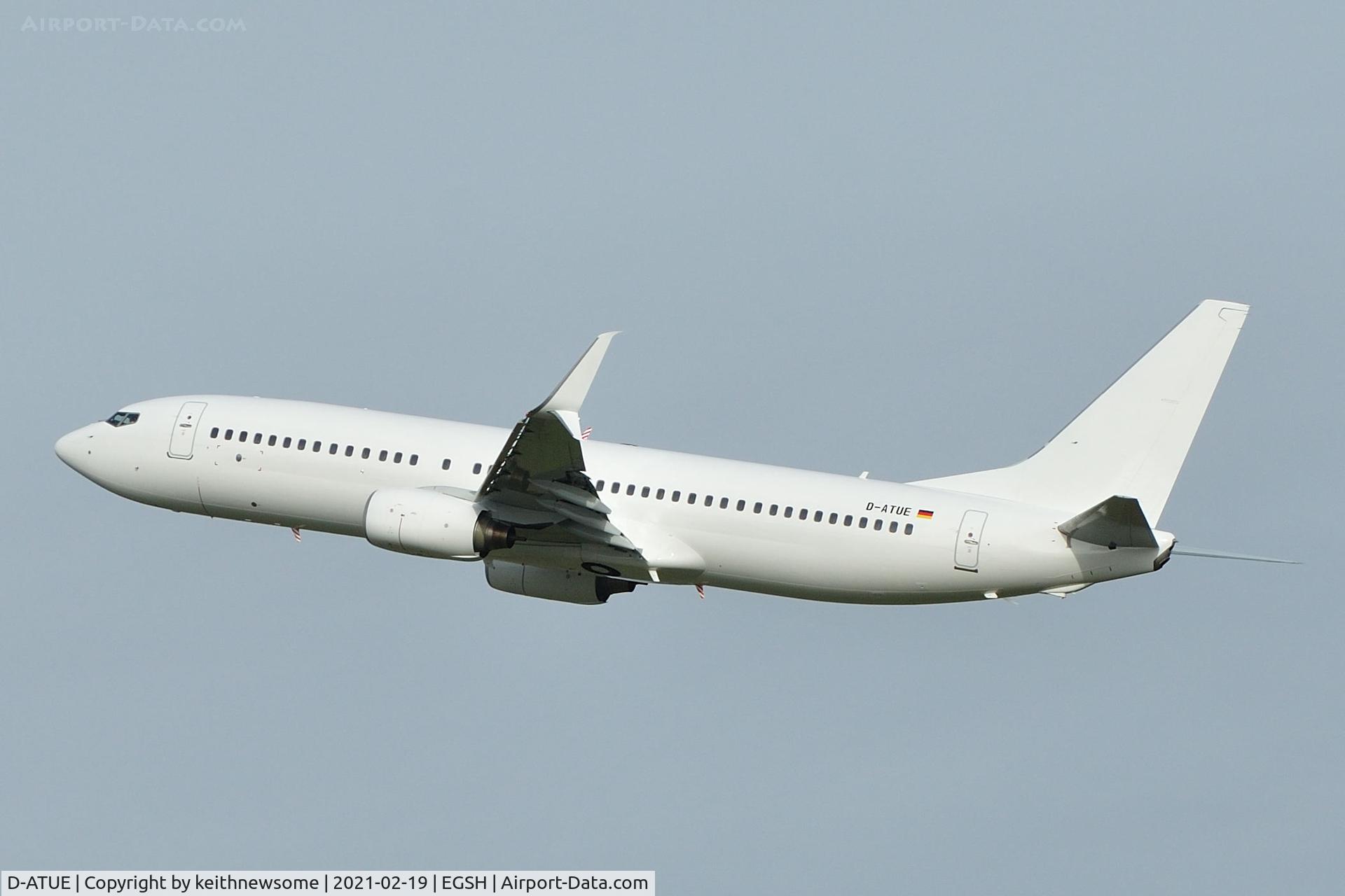 D-ATUE, 2006 Boeing 737-8K5 C/N 34686, Leaving Norwich for Hannover following spray to all over white.