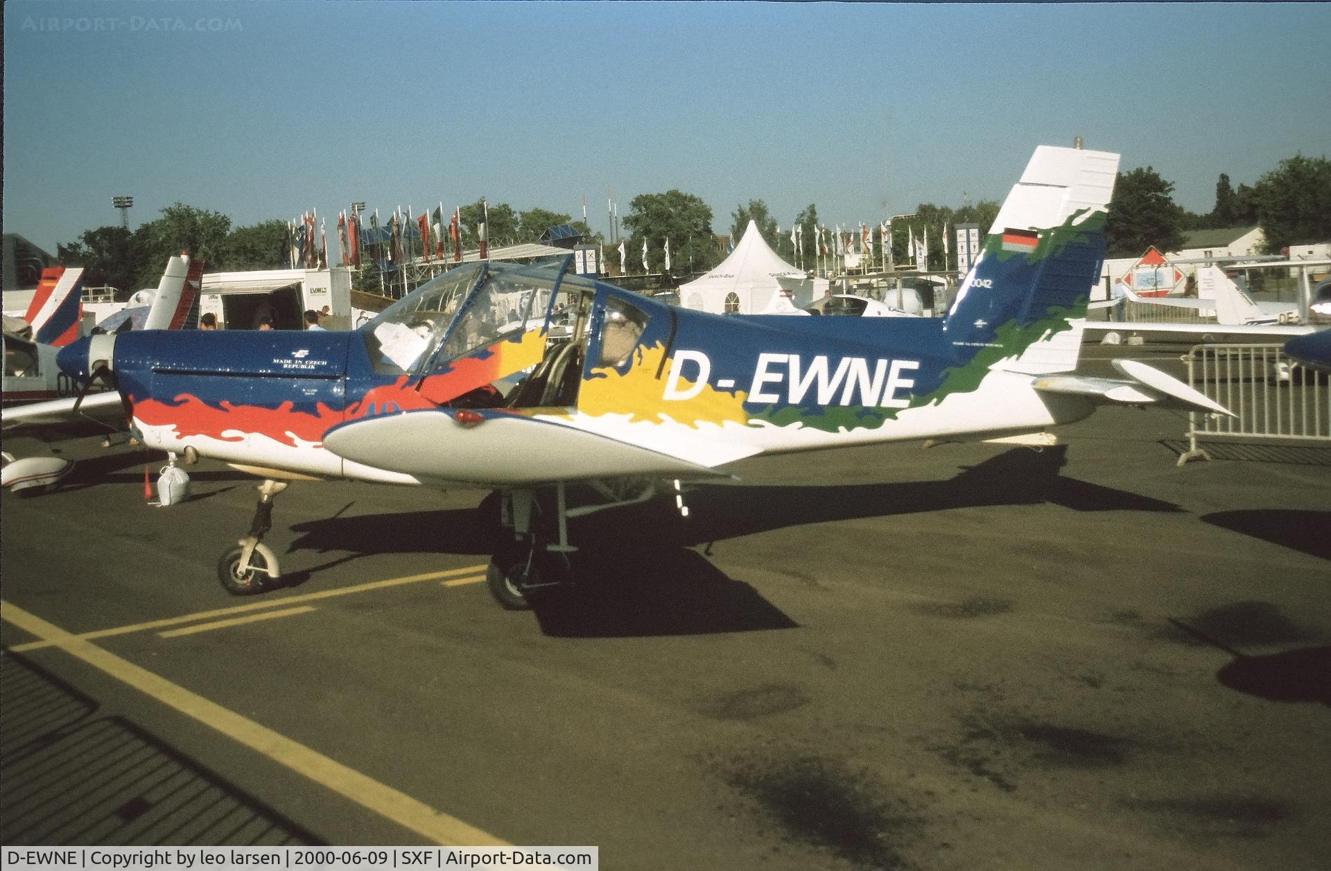 D-EWNE, 1973 Zlin Z.42MU C/N 0042, Berlin ILA 9.6.2000