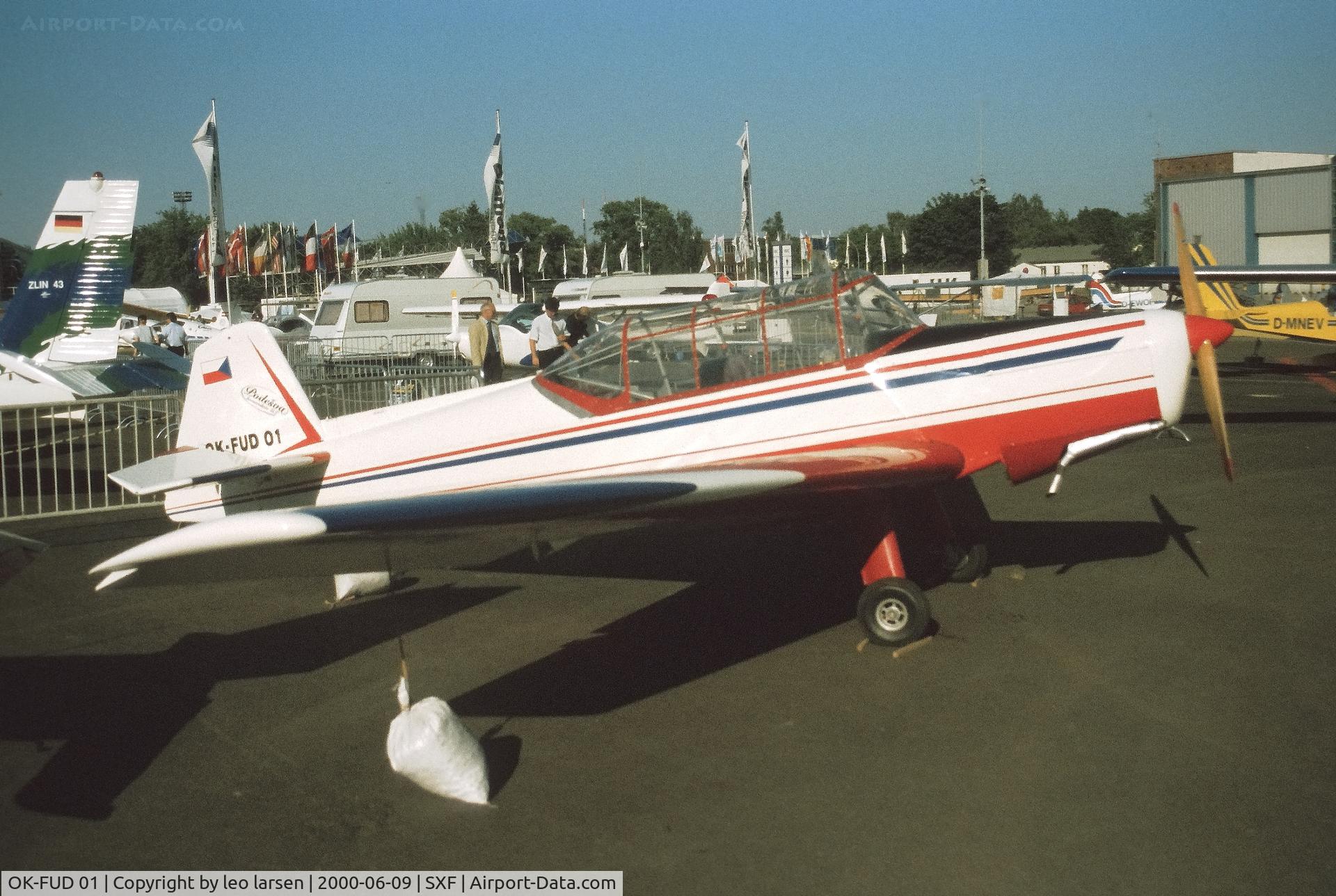 OK-FUD 01, 2000 Podeswa Trener Baby Z.126UL C/N 0000, Berlin ILA 9.6.2000. Aircraft is a Ultra Light 80% size of Zlin 126