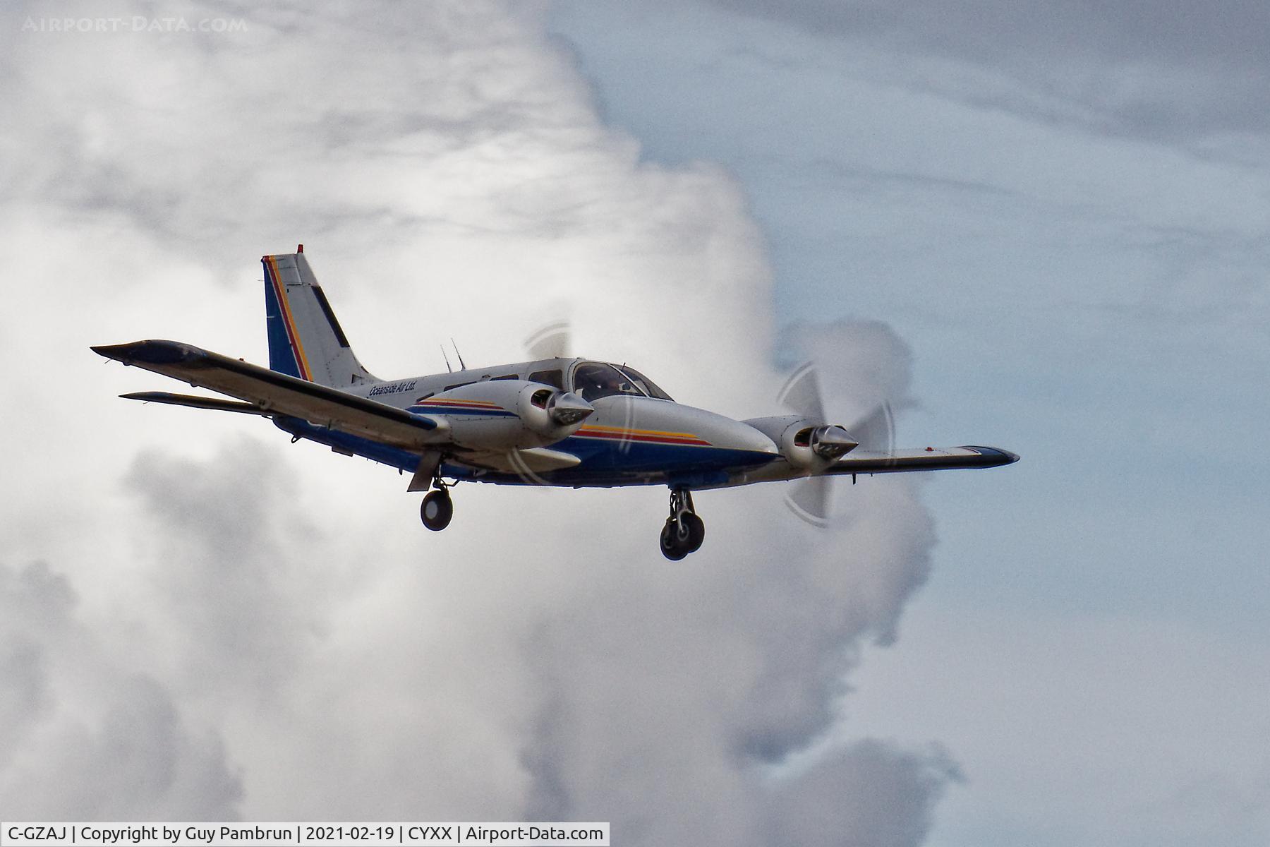 C-GZAJ, 1979 Piper PA-34-200T Seneca II C/N 34-7970333, Landing on 19