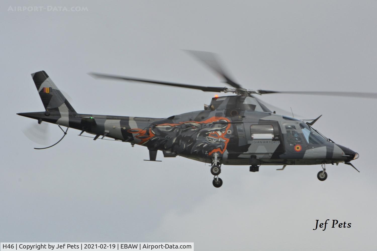 H46, Agusta A-109BA C/N 0300, Belgian Air Force Agusta Display Team is operating with H46 in razzle blade livery.