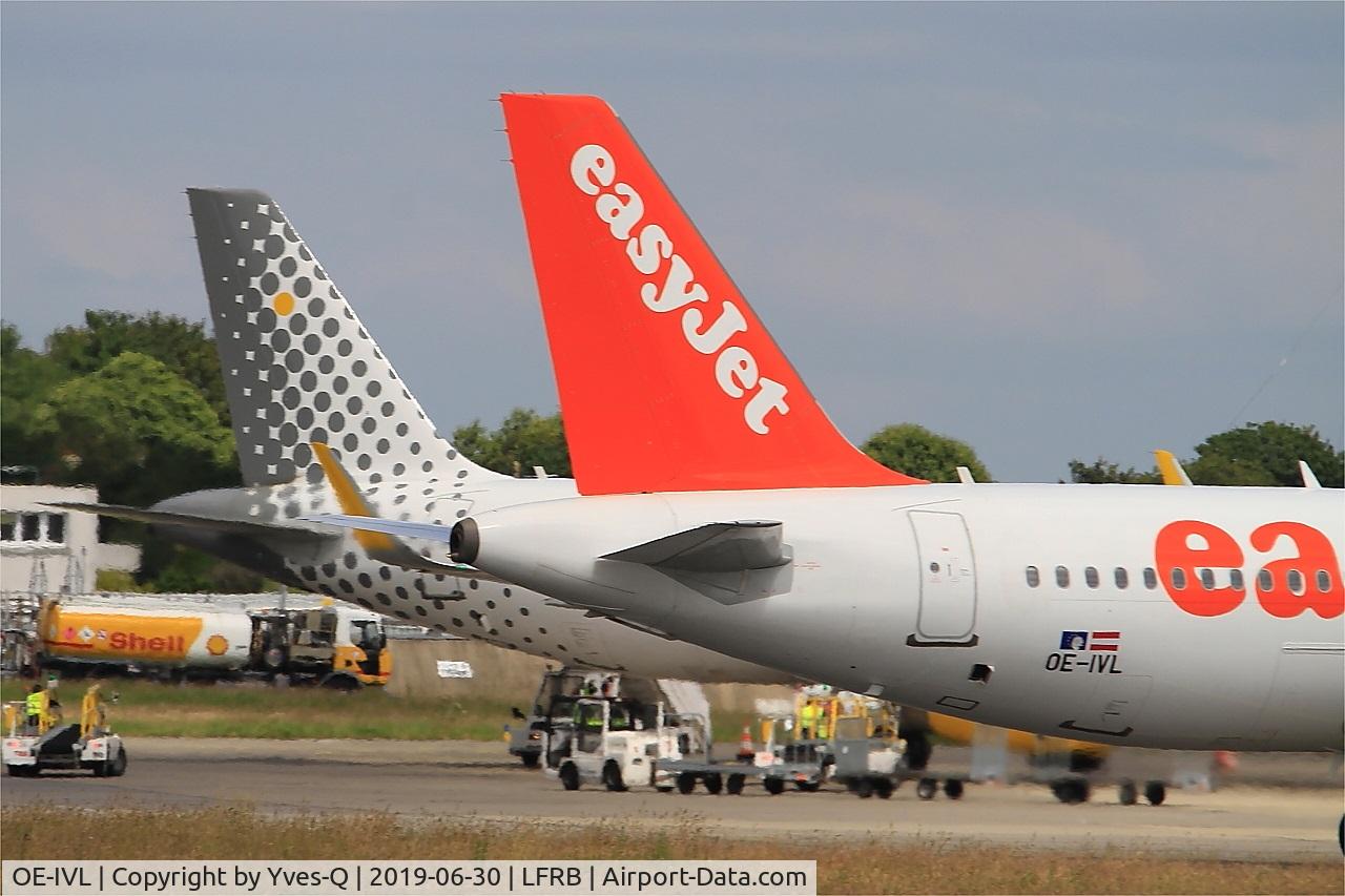 OE-IVL, 2014 Airbus A320-214 C/N 6188, Airbus A320-214, Boarding ramp, Brest-Bretagne airport (LFRB-BES)
