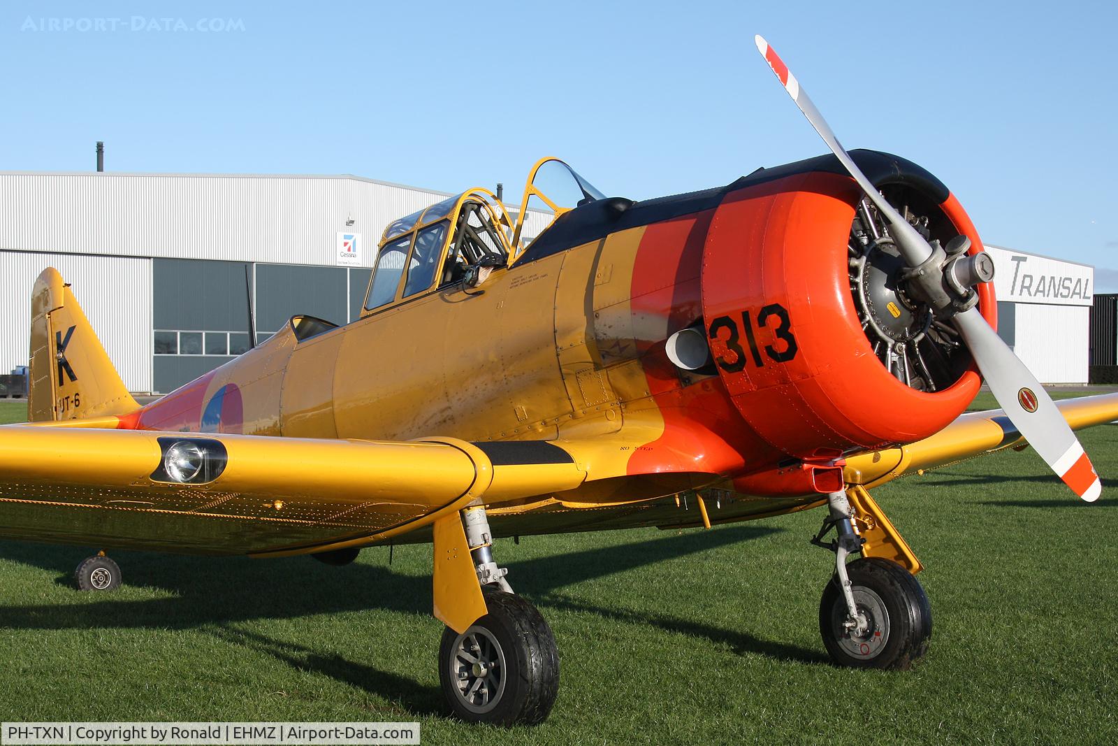 PH-TXN, 1941 North American AT-6A Texan C/N 78-6821, at ehmz