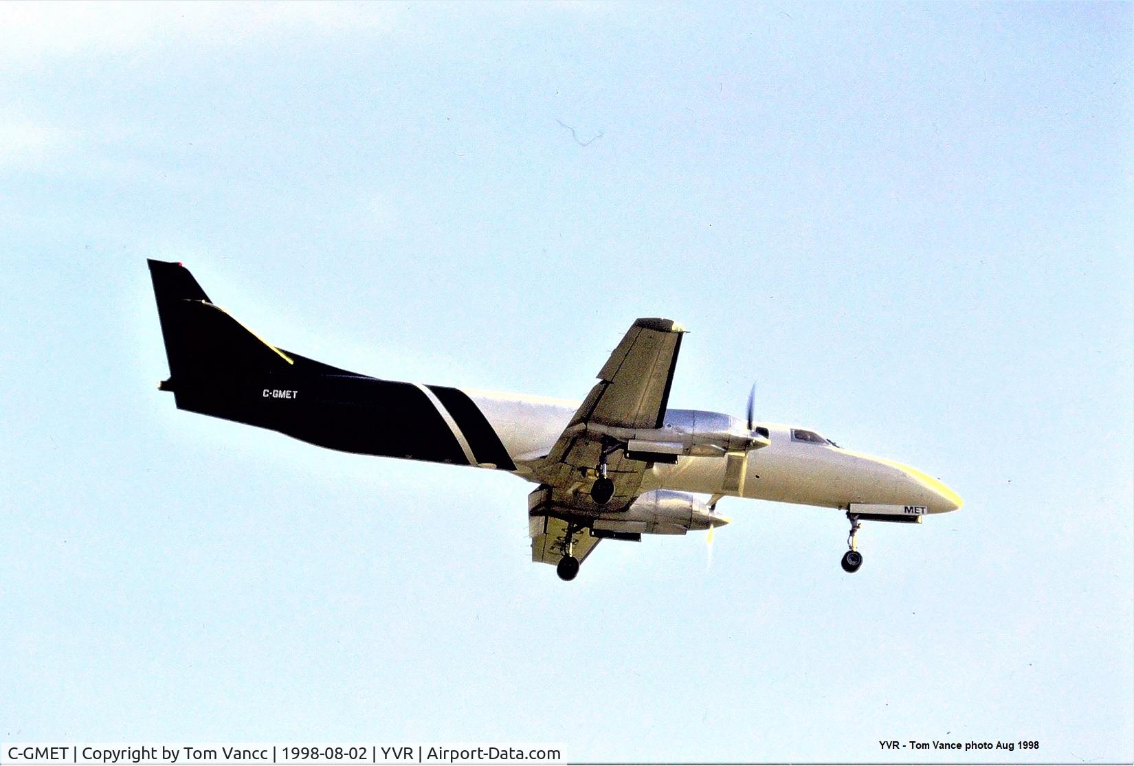 C-GMET, 1980 Swearingen SA-226TC Metro II C/N TC-380, At YVR Vancouver BC Canada landing on the north Complex,