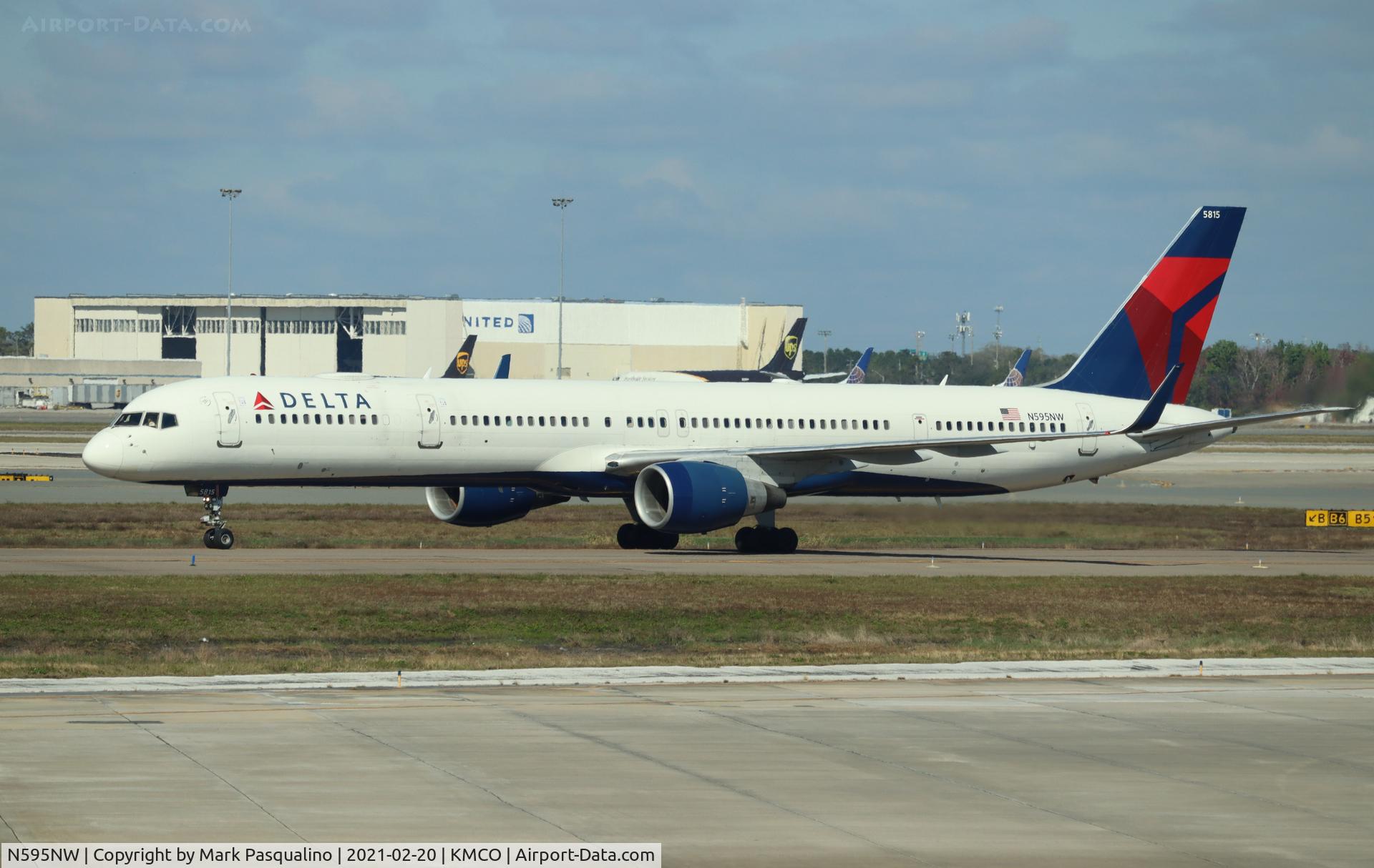 N595NW, 2003 Boeing 757-351 C/N 32995, Boeing 757-351