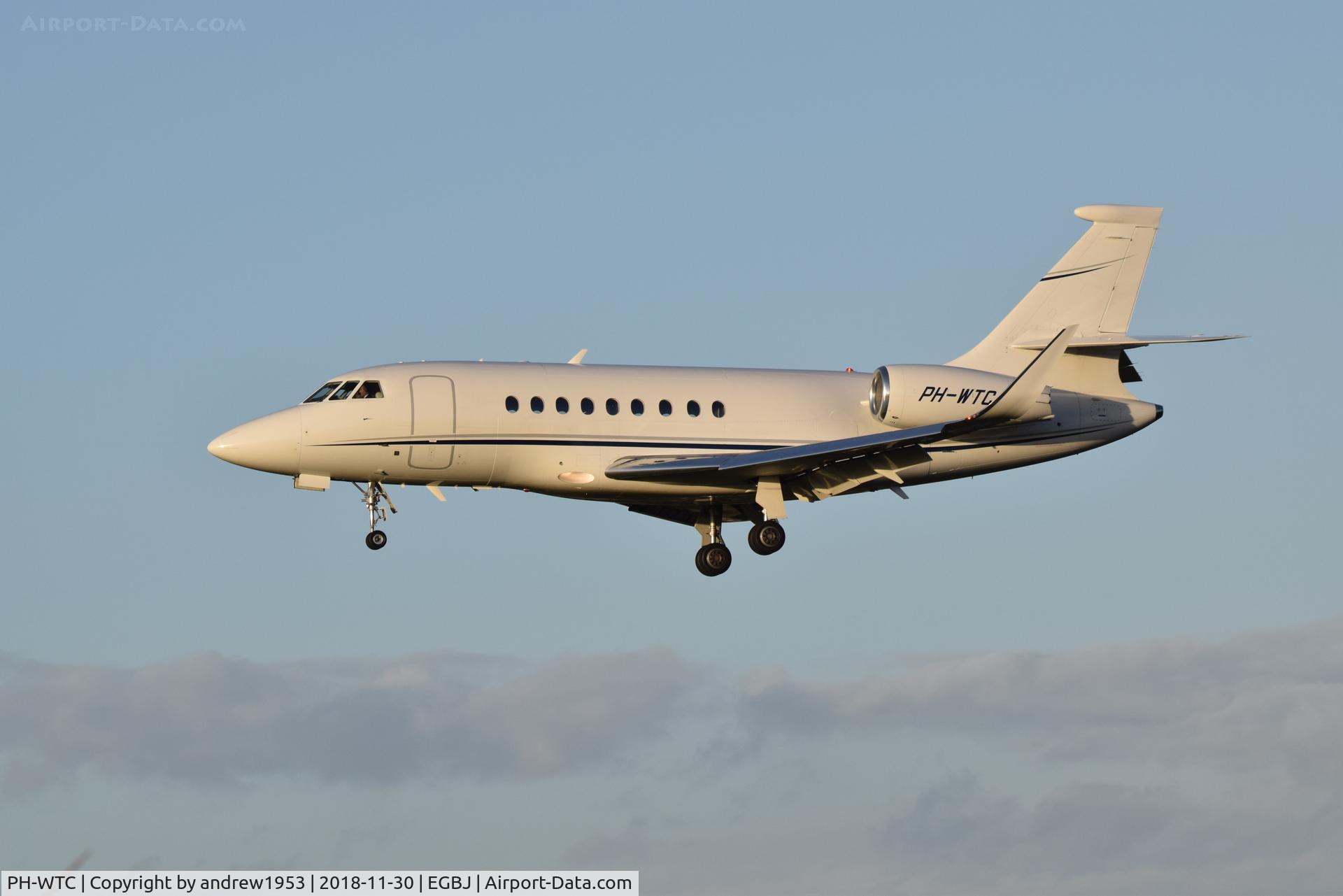 PH-WTC, Dassault Falcon 2000S C/N 707, PH-WTC at Gloucestershire Airport.