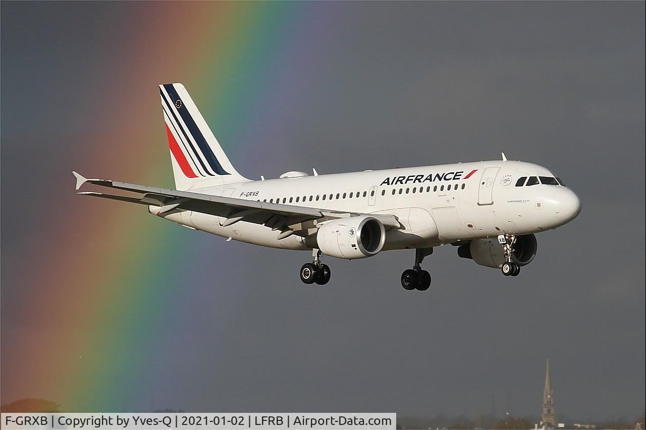 F-GRXB, 2001 Airbus A319-111 C/N 1645, Airbus A319-11, on final rwy 07R, Brest-Bretagne airport (LFRB-BES)