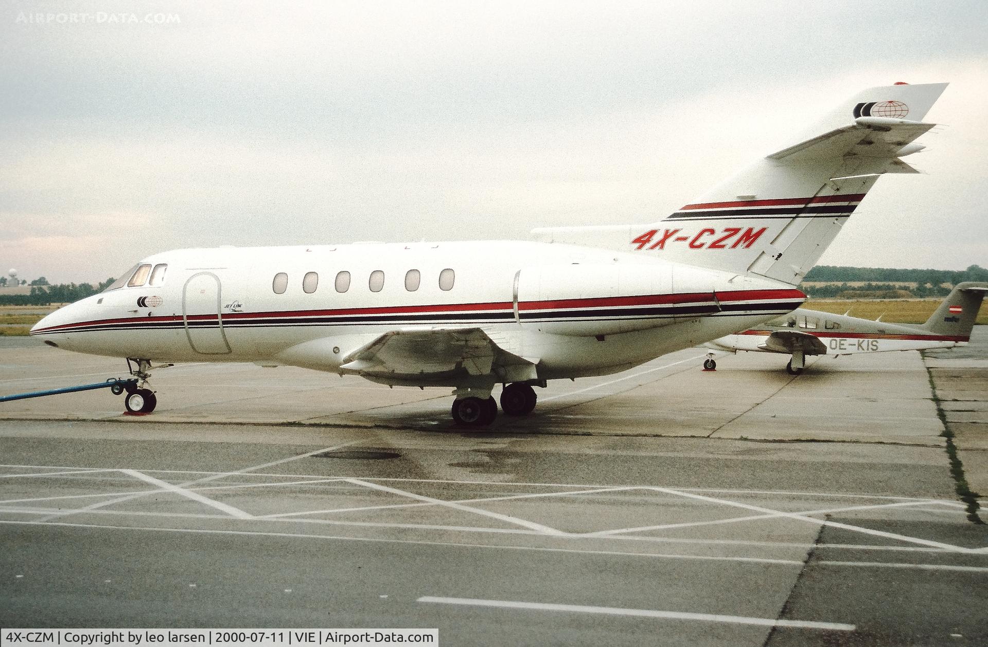 4X-CZM, 1995 Raytheon Hawker 800XP C/N 258279, Vienna 11.7.2000