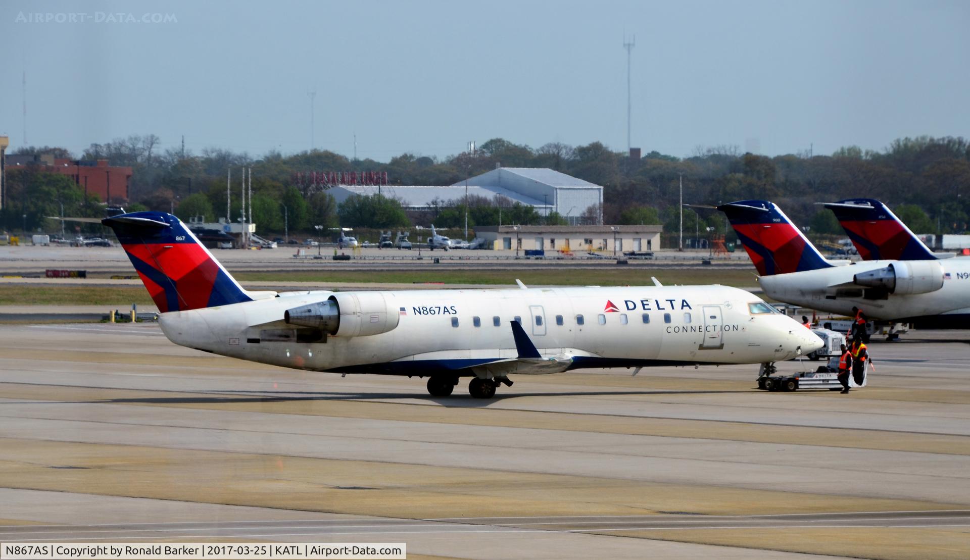N867AS, 2000 Bombardier CRJ-200ER (CL-600-2B19) C/N 7463, Pushback from Gate D38 Atlanta
