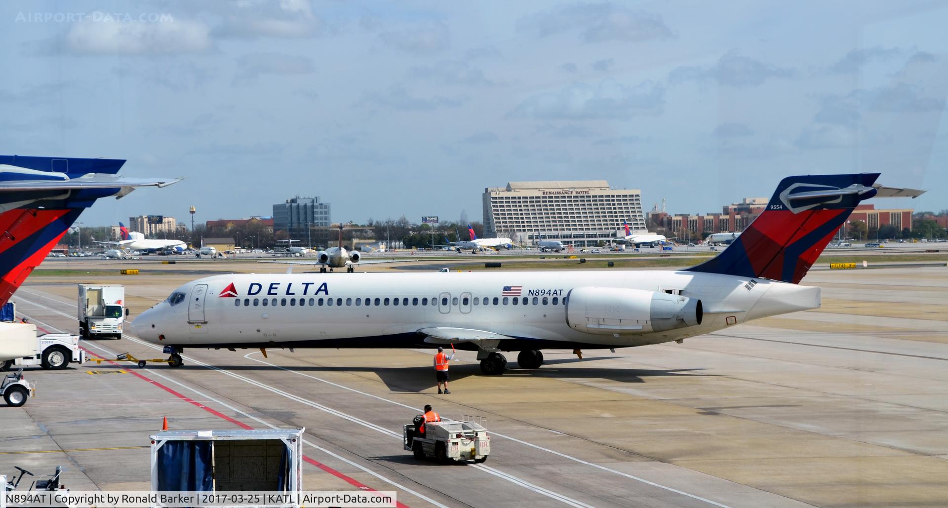 N894AT, 2004 Boeing 717-200 C/N 55046, Pushback Atlanta