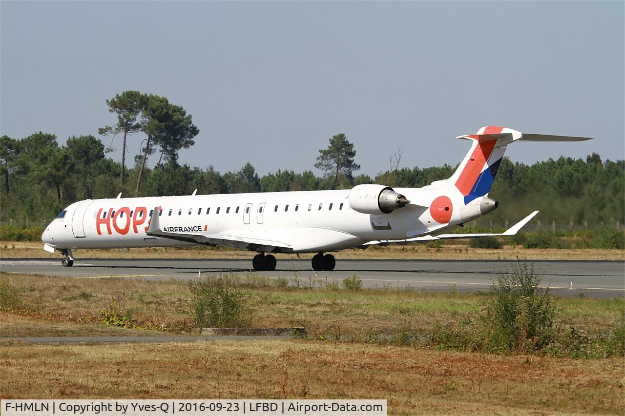F-HMLN, 2012 Bombardier CRJ-1000EL NG (CL-600-2E25) C/N 19024, Bombardier CRJ 1000, Lining up rwy 05, Bordeaux Mérignac airport (LFBD-BOD)