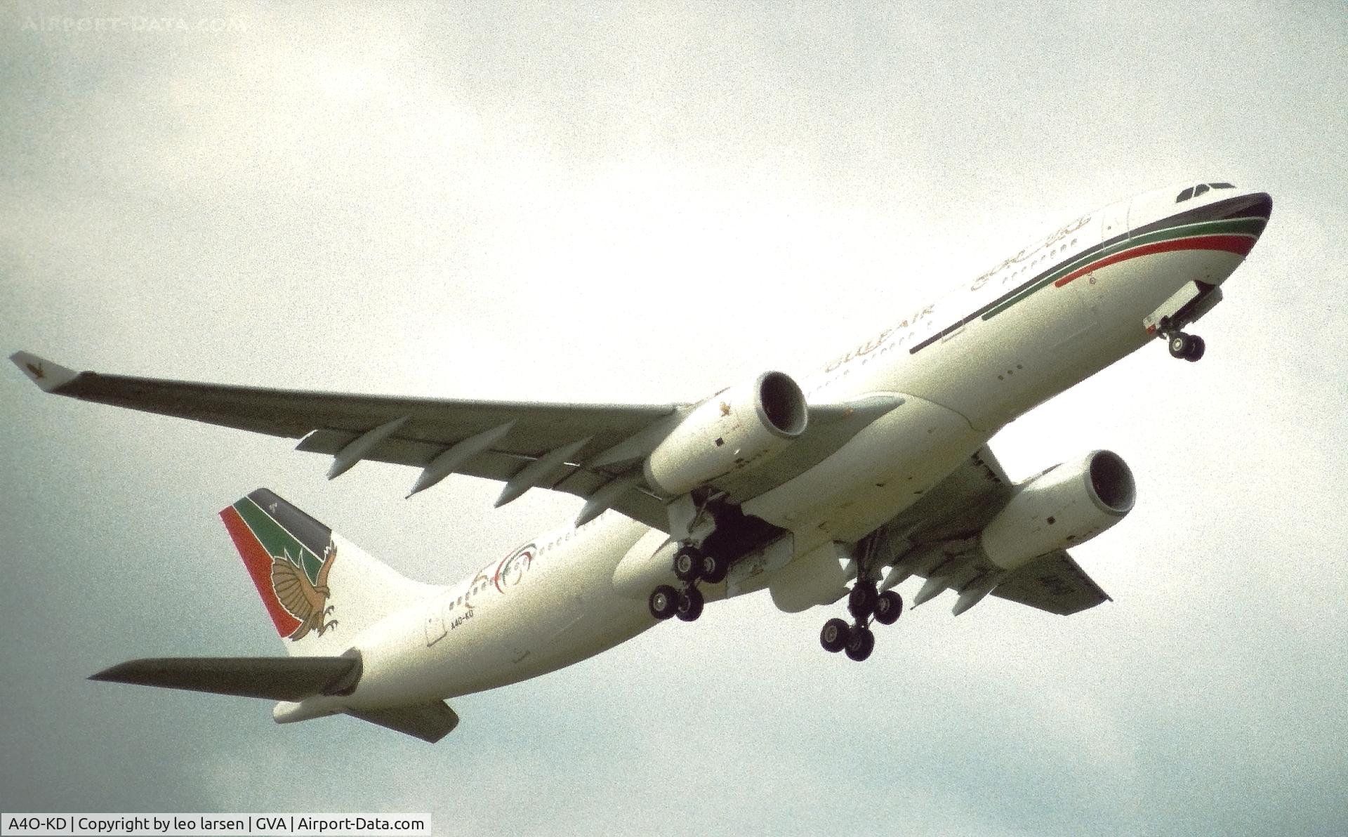 A4O-KD, 1999 Airbus A330-243 C/N 287, Geneva 15.7.2000