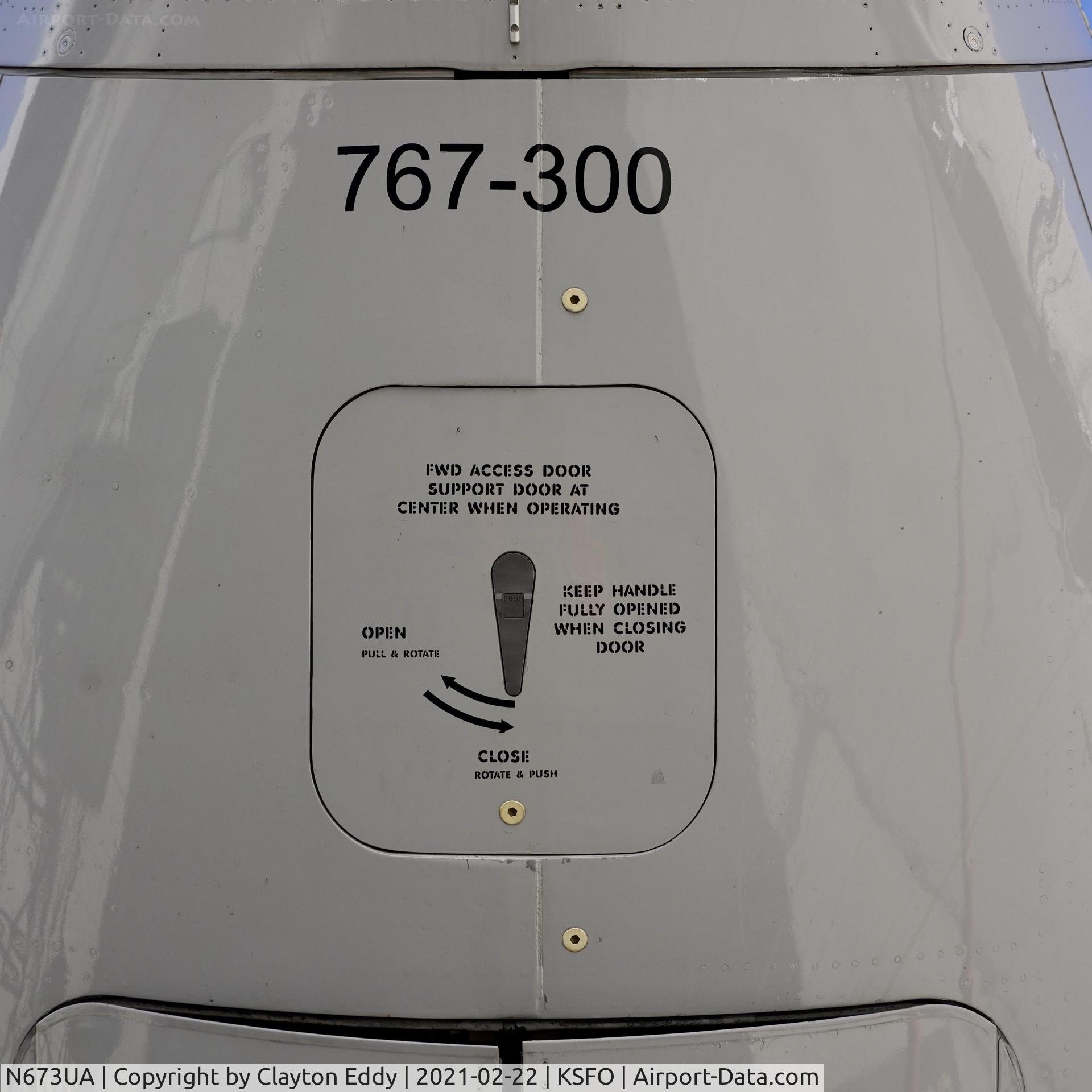N673UA, 2000 Boeing 767-322 C/N 29241, SFO 2021.