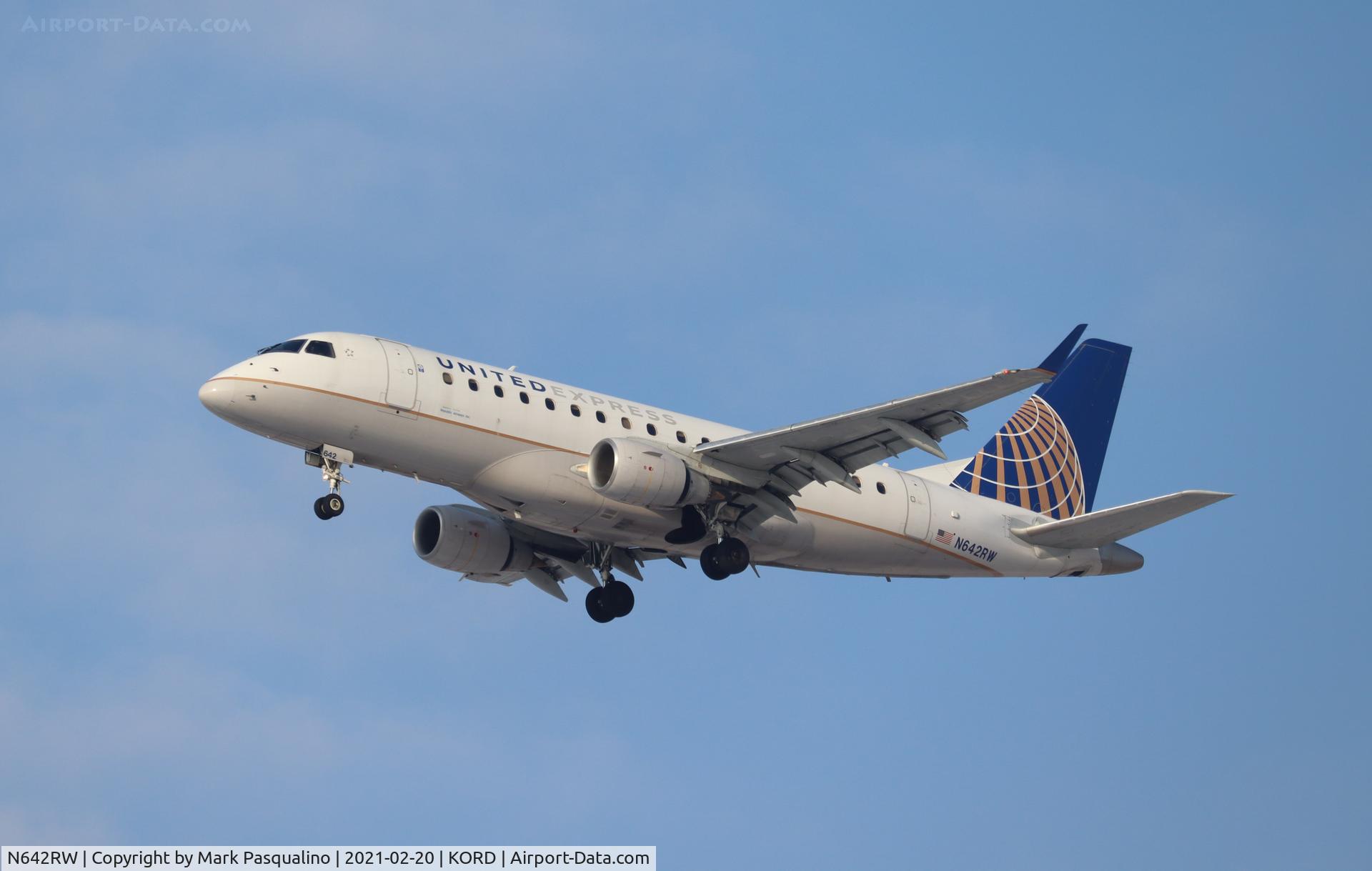 N642RW, 2004 Embraer 170SE (ERJ-170-100SE) C/N 17000063, ERJ-170-100SE