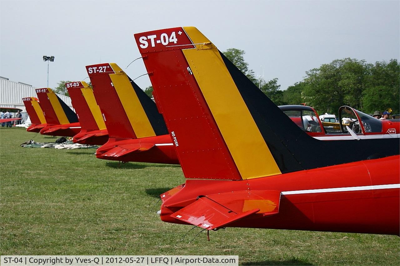 ST-04, SIAI-Marchetti SF-260MB C/N 10-04, SIAI-Marchetti SF-260MB, tail close up view, La Ferté-Alais Airfield (LFFQ) Air Show 2012