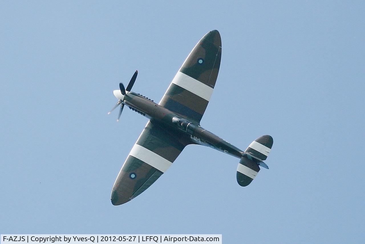 F-AZJS, 1944 Supermarine 389 Spitfire PR.XIX C/N 6S/585110, Supermarine 389 Spitfire PR.XIX, On display, La Ferté-Alais airfield (LFFQ) Air show 2012