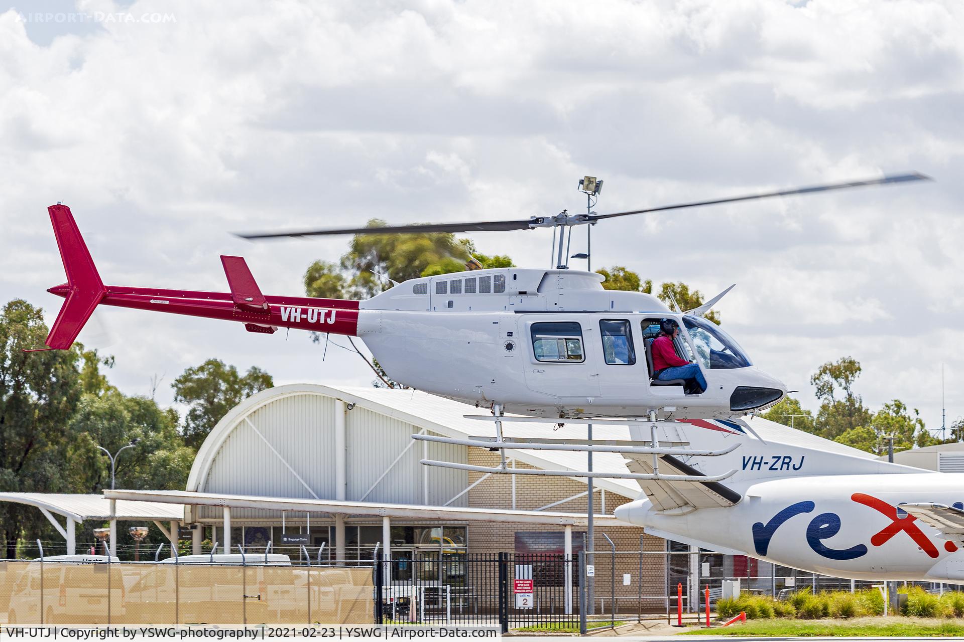 VH-UTJ, 1985 Bell 206L-3 LongRanger III C/N 51143, Pay's Helicopters (VH-UTJ) Bell 206L-3 LongRanger at Wagga Wagga Airport.